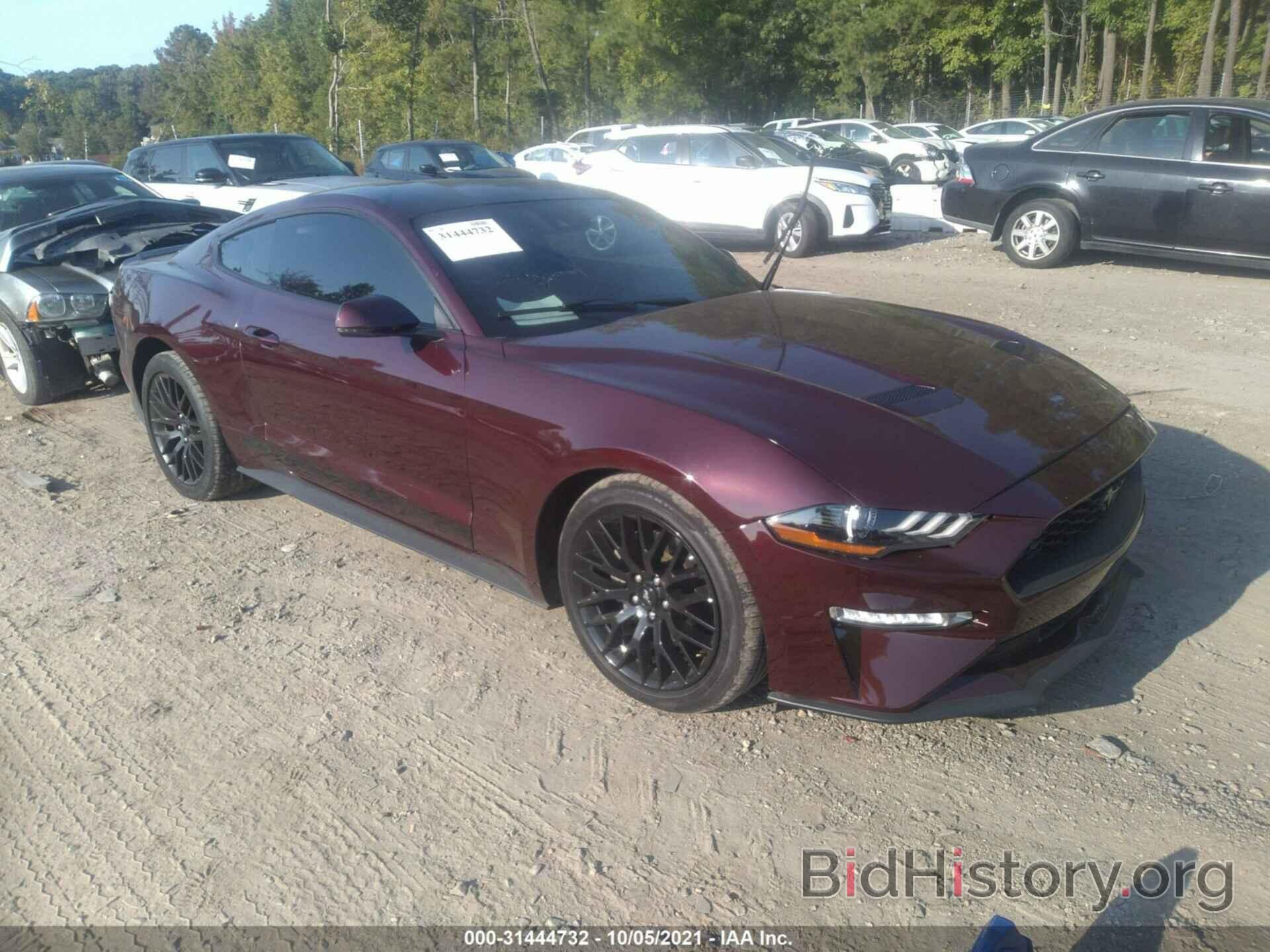Photo 1FA6P8TH5J5127679 - FORD MUSTANG 2018