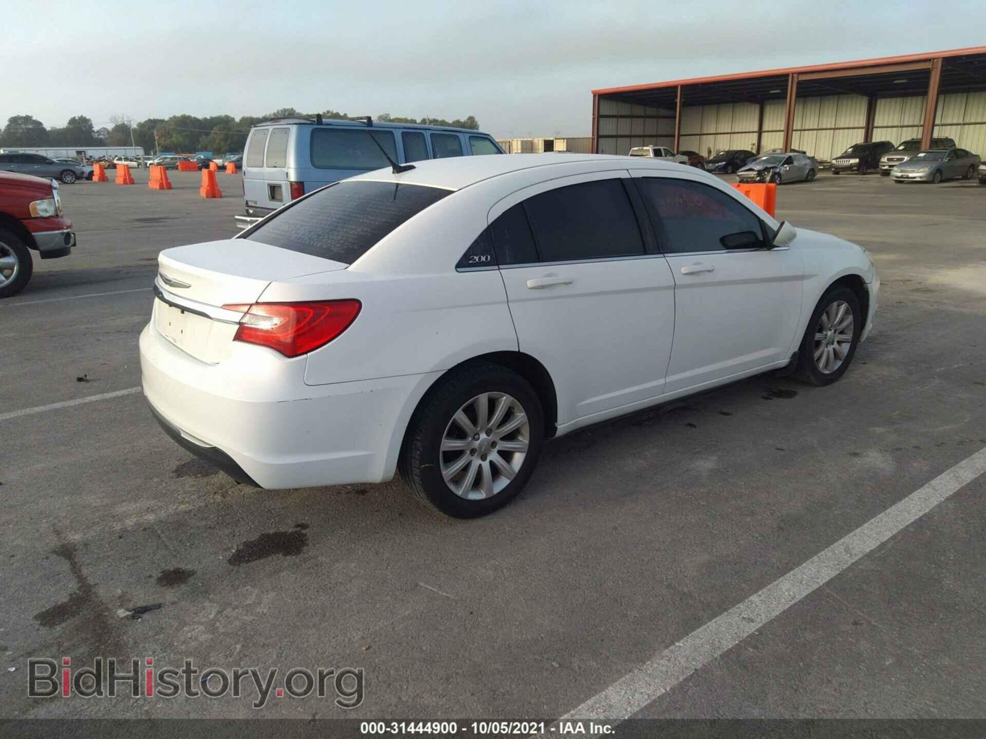 2013 CHRYSLER 200 - VIN: 1C3CCBBB3DN550613 - Фото 4