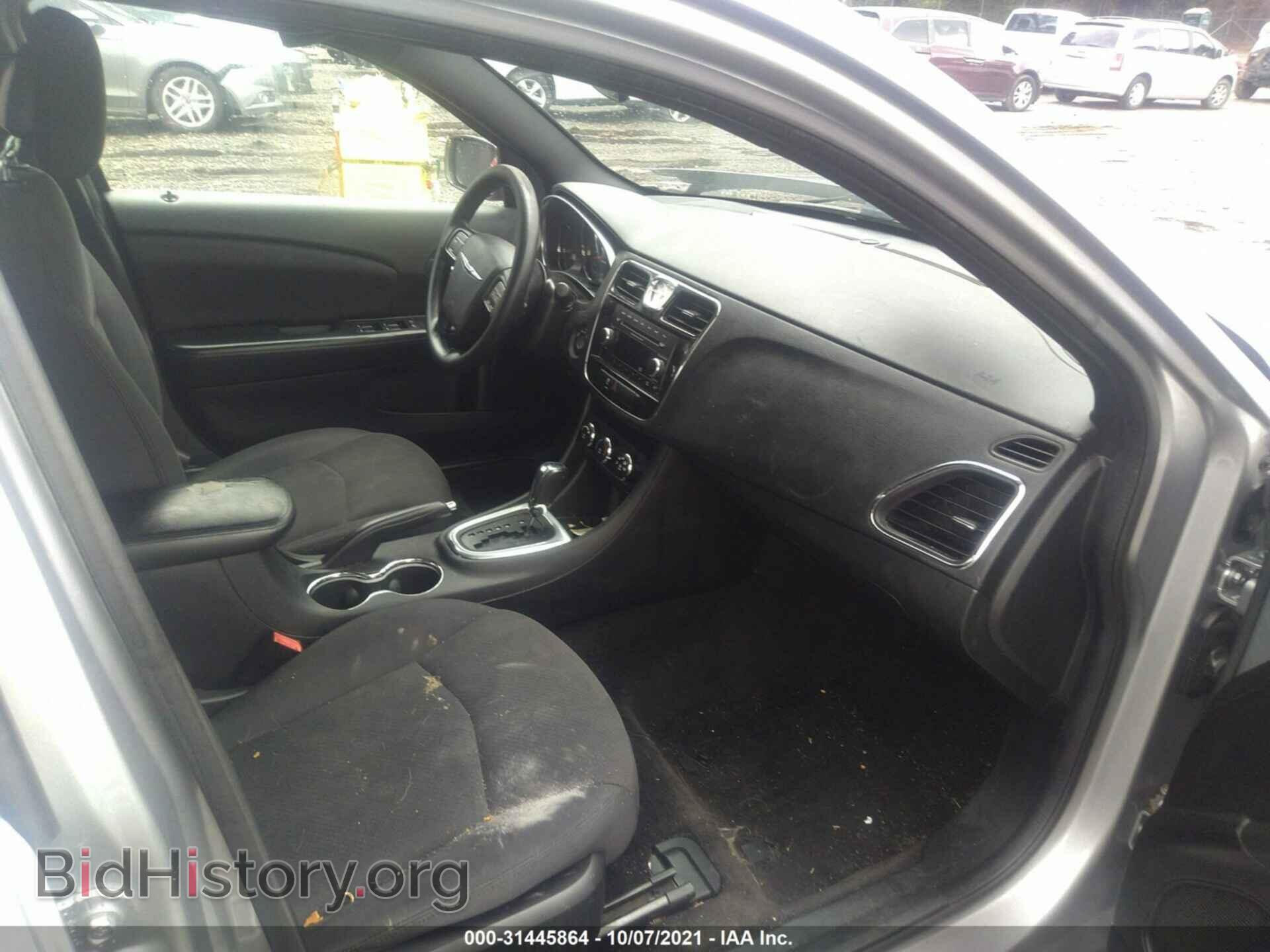 2014 CHRYSLER 200 - VIN: 1C3CCBAB2EN211621 - Photo 5