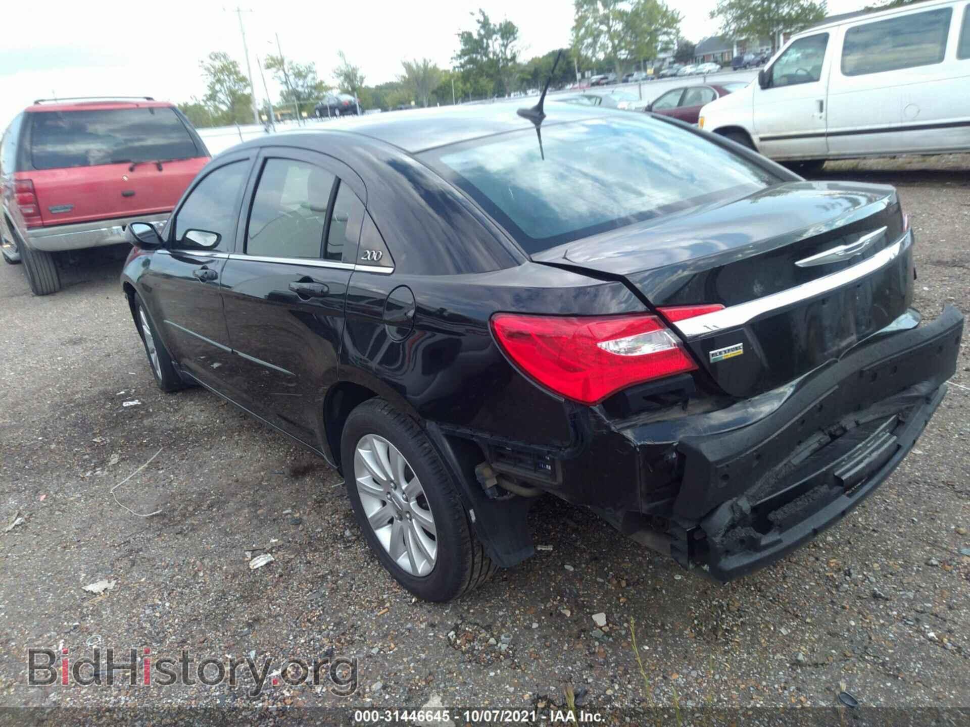 2011 CHRYSLER 200 - VIN: 1C3BC1FGXBN577400 - Фото 3