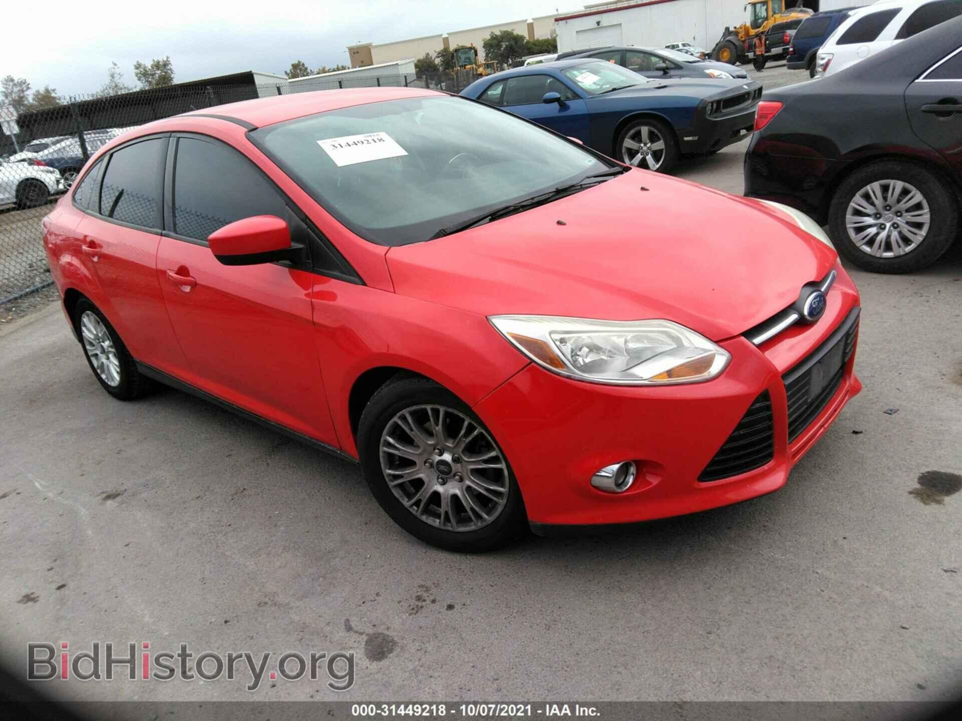 Photo 1FAHP3F29CL333525 - FORD FOCUS 2012