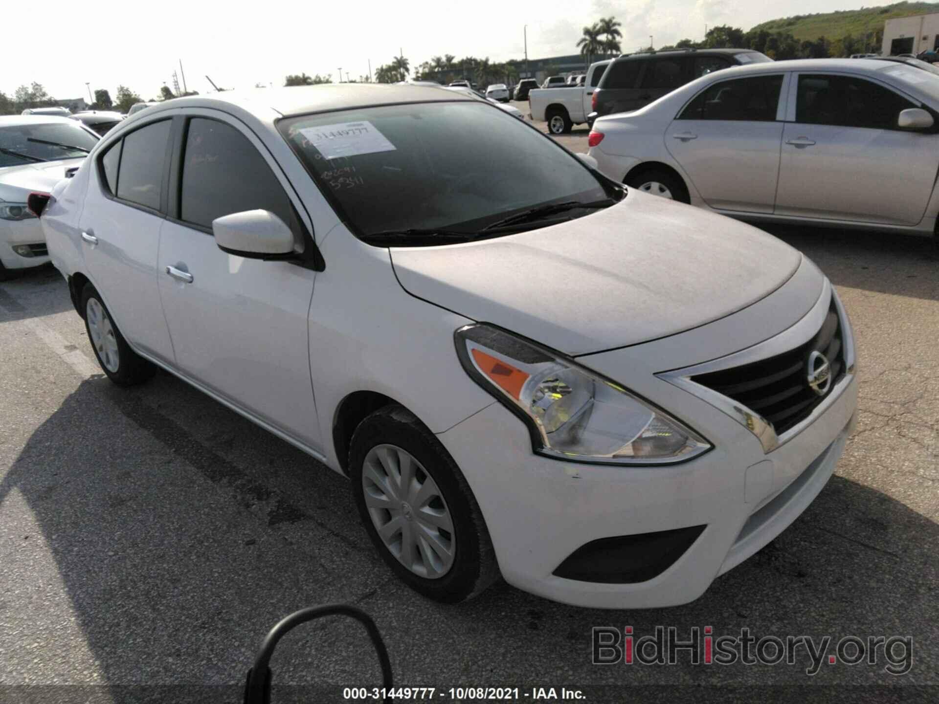 Photo 3N1CN7AP8KL852219 - NISSAN VERSA SEDAN 2019