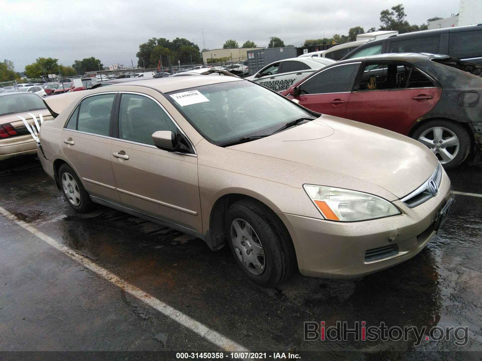 Photo 1HGCM56416A034302 - HONDA ACCORD SDN 2006