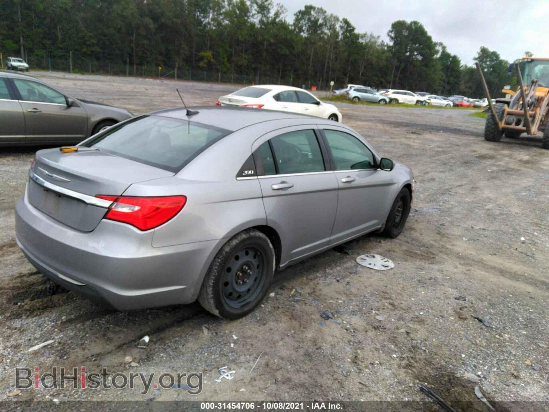 2014 CHRYSLER 200 - VIN: 1C3CCBAB2EN122177 - Фото 4