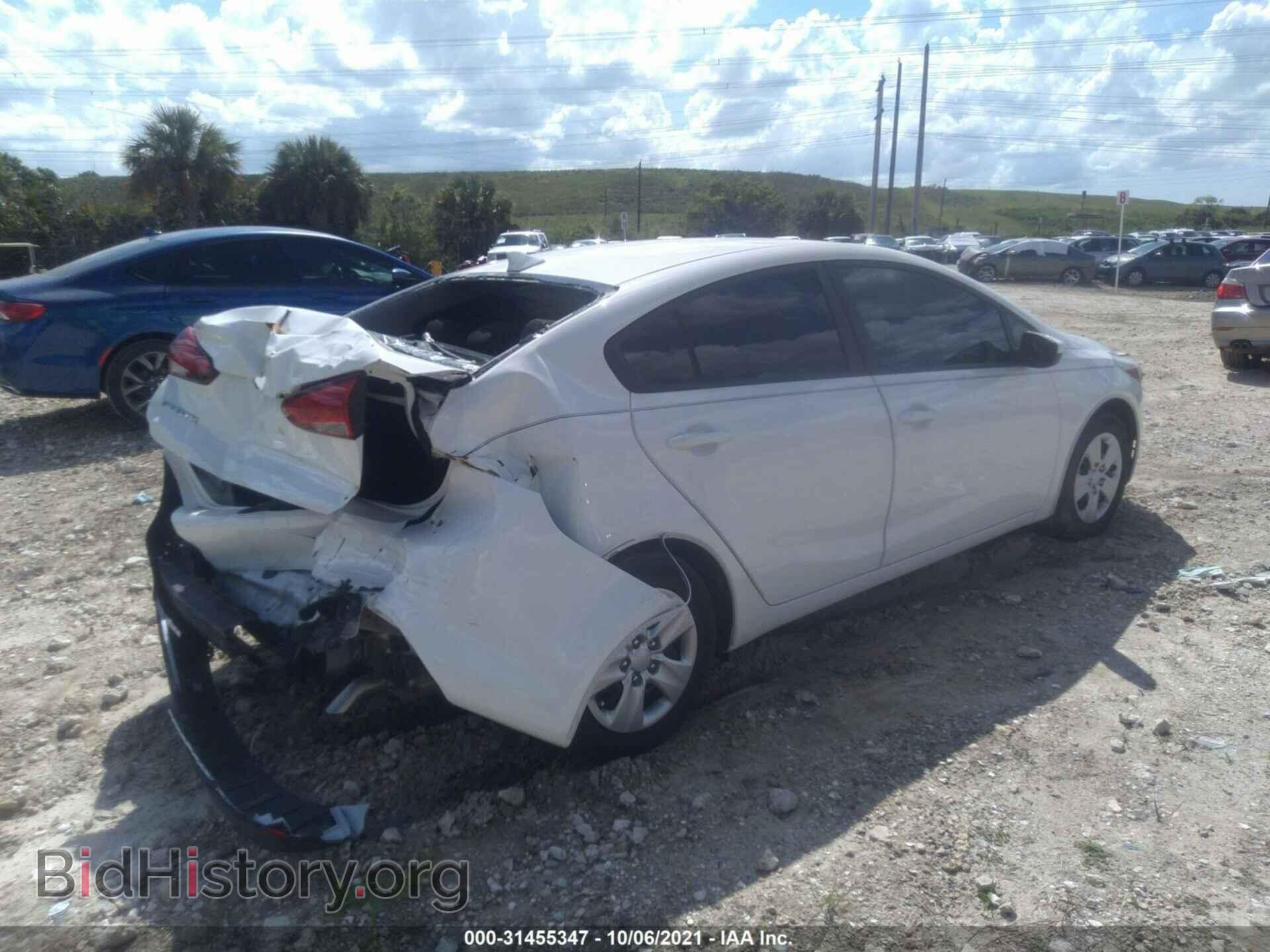 2017 KIA FORTE - VIN: 3KPFK4A71HE032367 - Фото 4