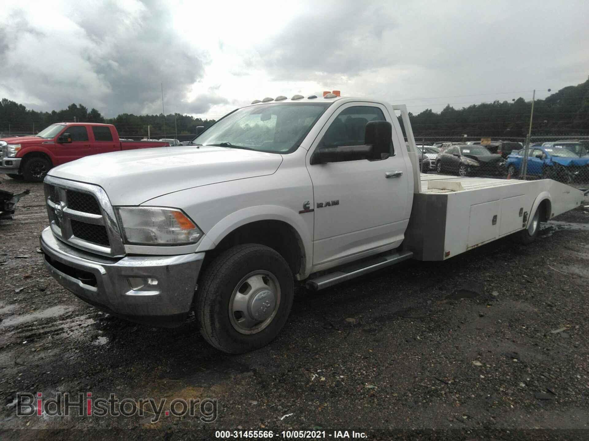 2014 RAM 3500 - VIN: 3C7WRSBL2EG161751 - Photo 2