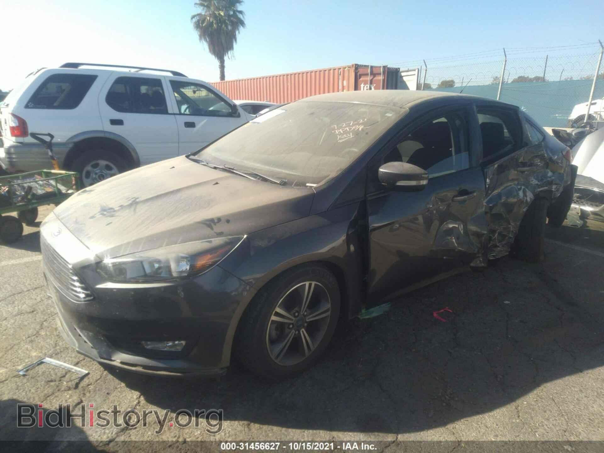 2017 FORD FOCUS - VIN: 1FADP3FE4HL290132 - Фото 2