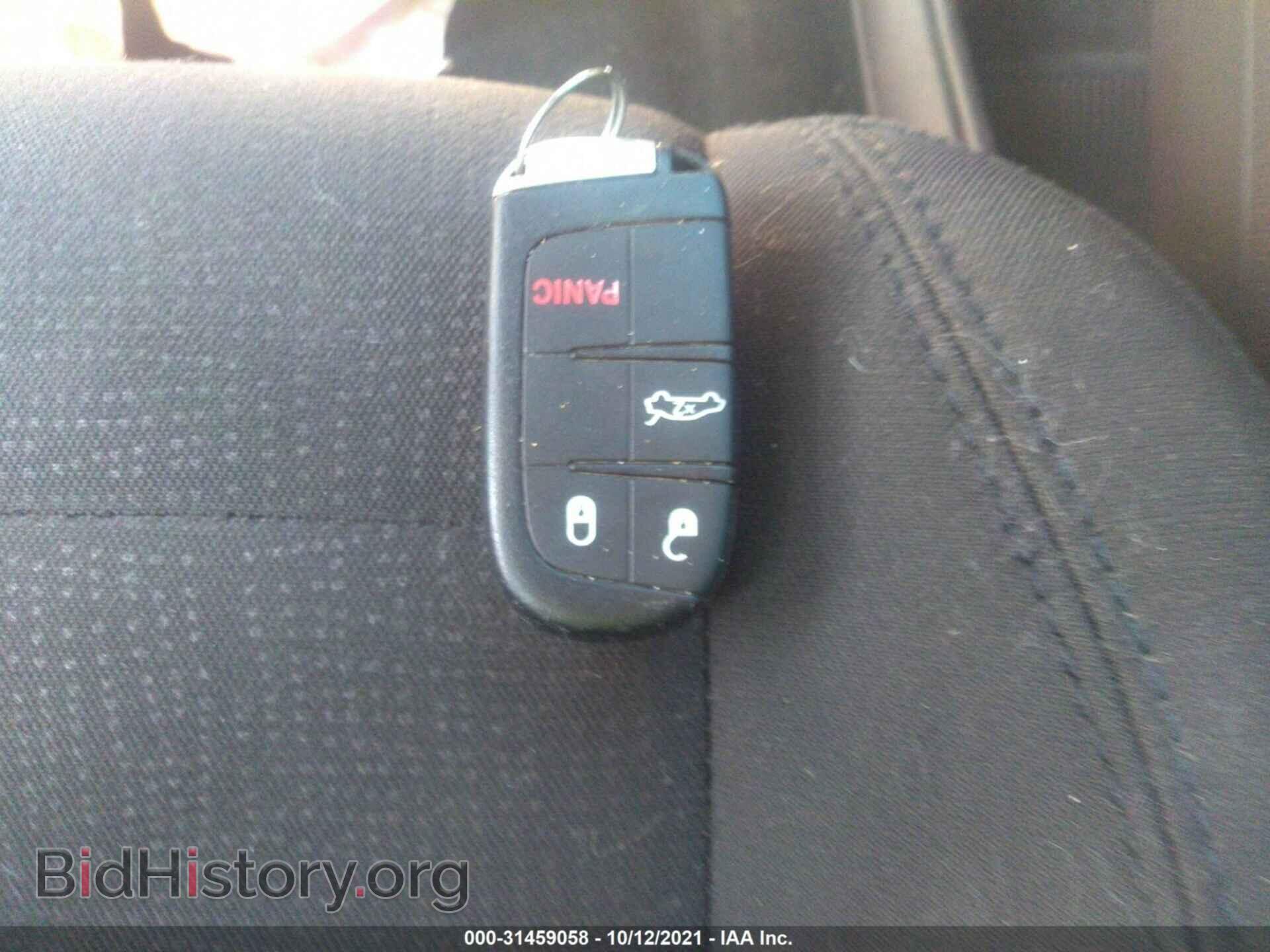 2015 CHRYSLER 200 - VIN: 1C3CCCABXFN743819 - Фото 11