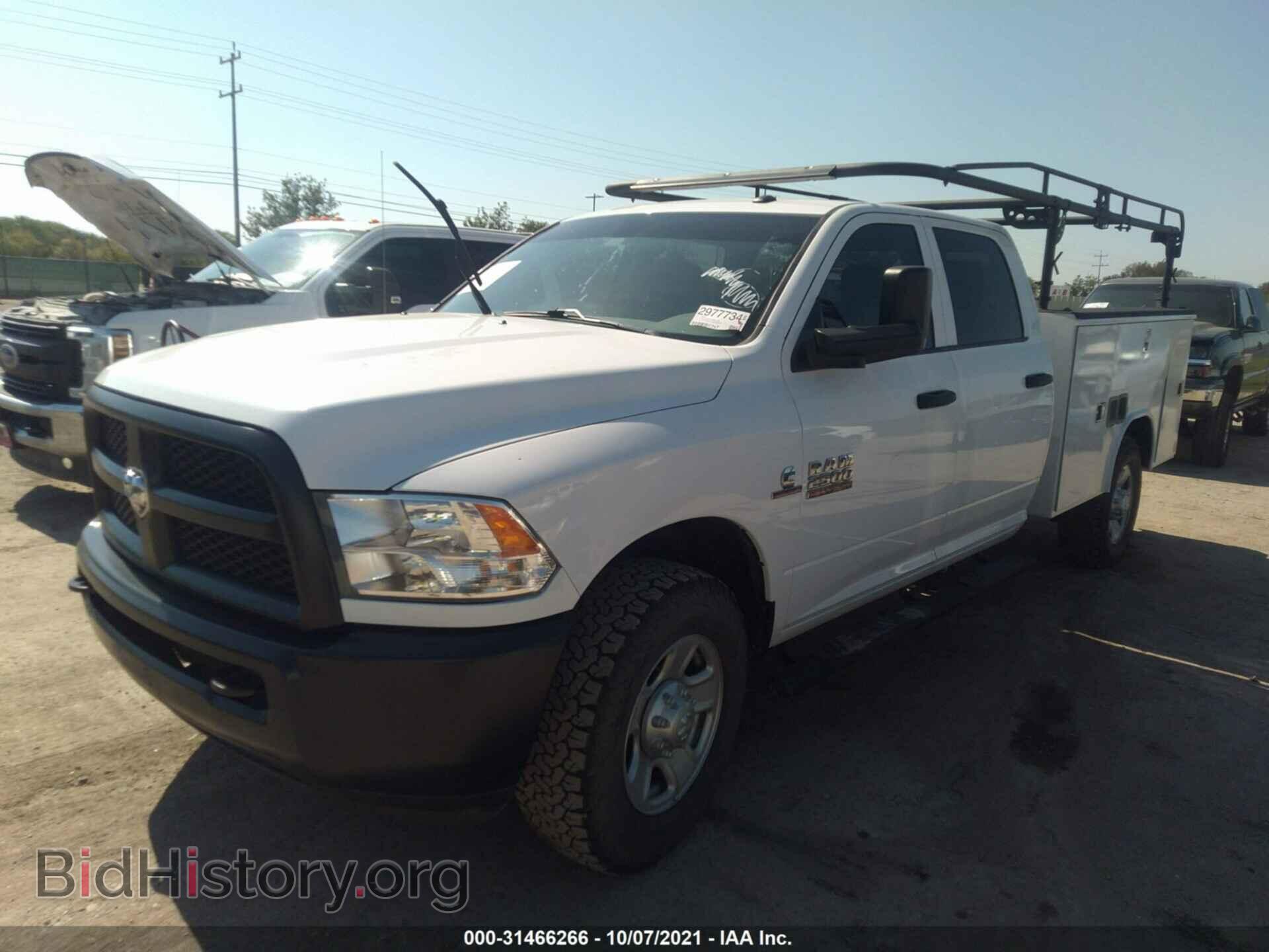 2018 RAM 2500 - VIN: 3C6UR4HL0JG300560 - Фото 2