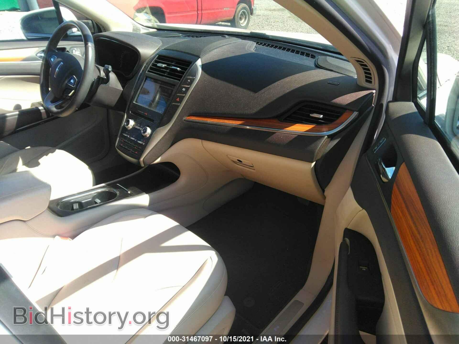 2017 LINCOLN MKC - VIN: 5LMCJ2C92HUL55491 - Photo 5