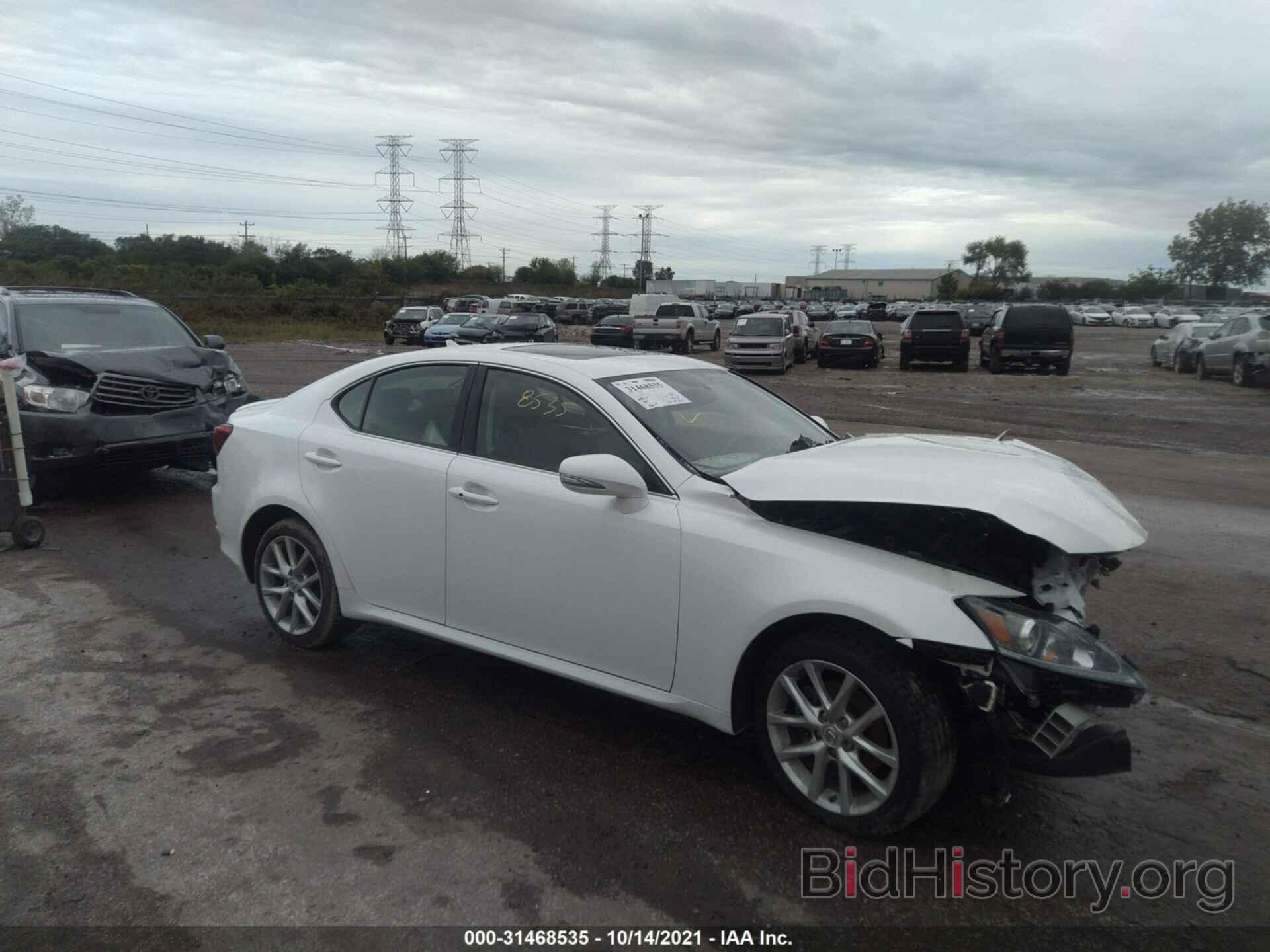 Photo JTHCF5C23B5046951 - LEXUS IS 250 2011