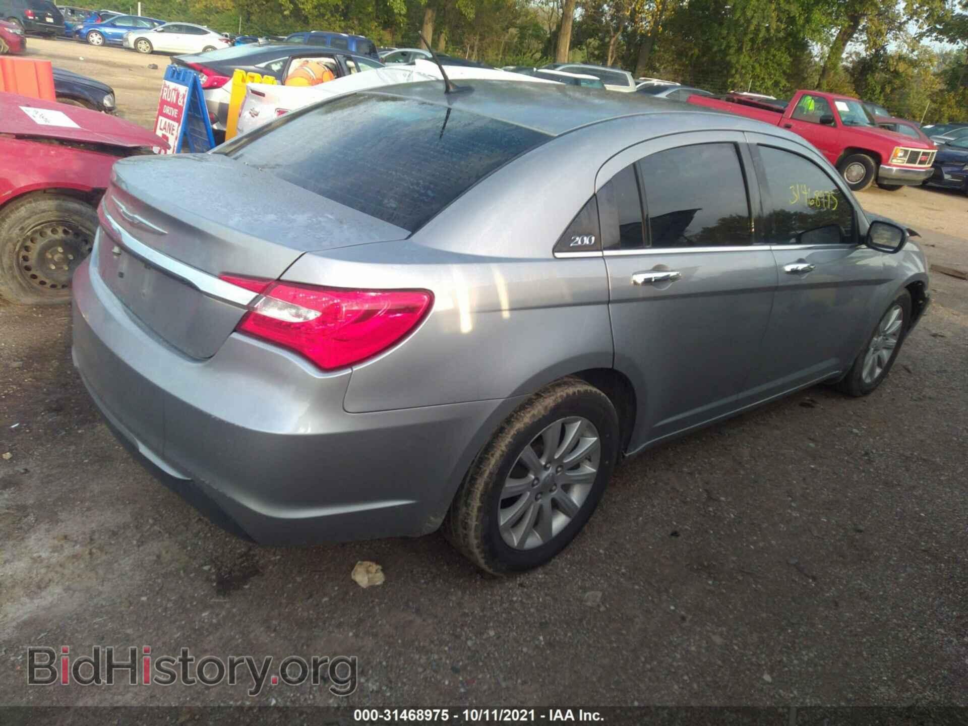 2013 CHRYSLER 200 - VIN: 1C3CCBCG9DN653237 - Photo 4