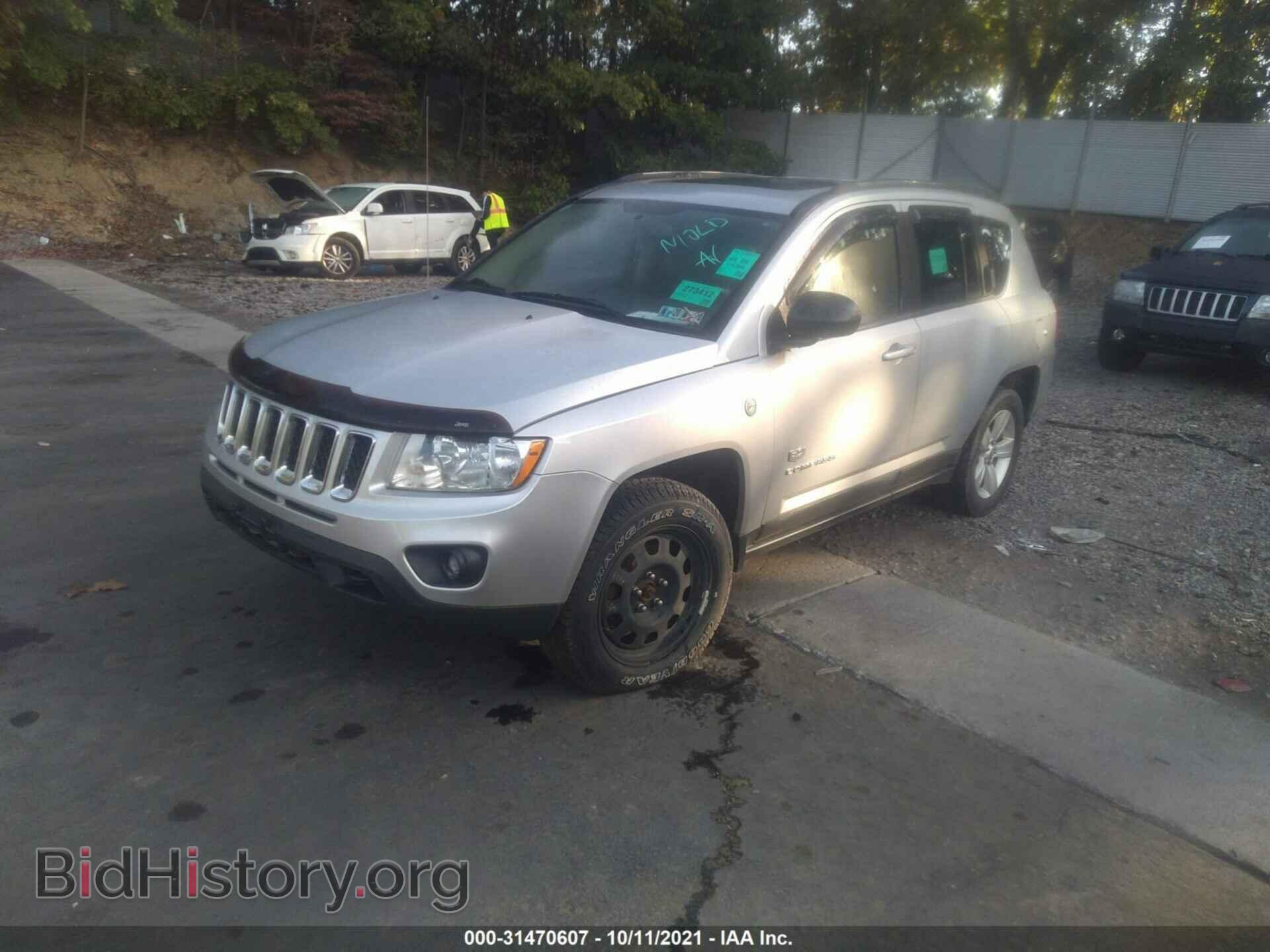 2011 JEEP COMPASS - VIN: 1J4NF5FB4BD202100 - Фото 2