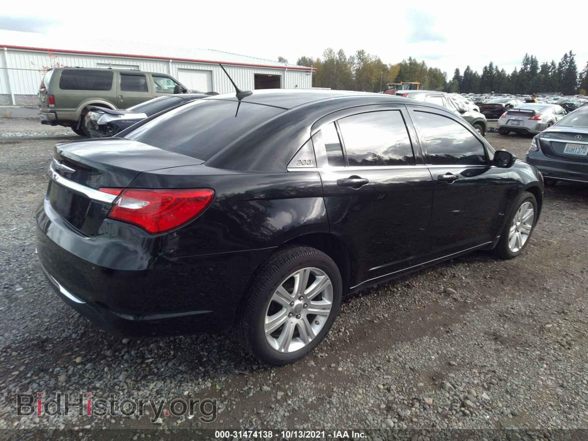 2011 CHRYSLER 200 - VIN: 1C3BC1FB6BN626404 - Фото 4