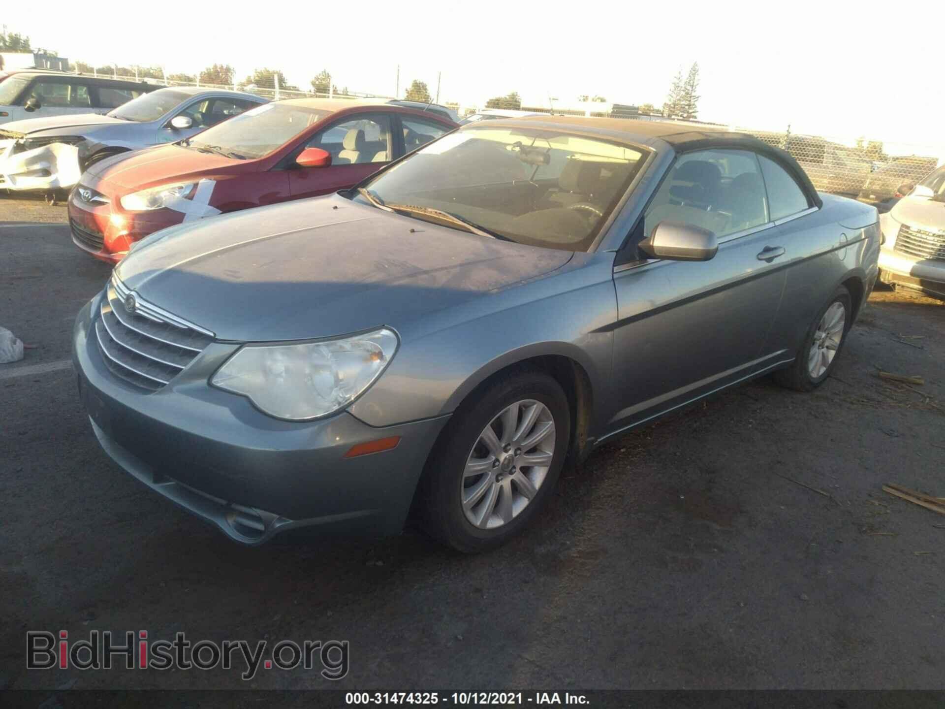 2010 CHRYSLER SEBRING - VIN: 1C3BC5ED0AN172255 - Фото 2