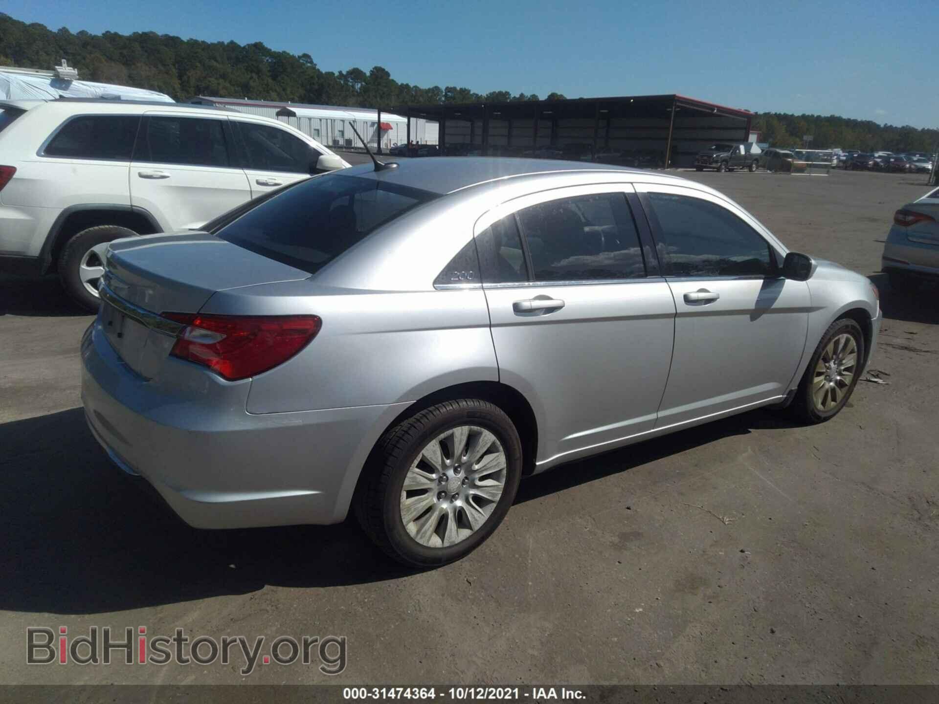 2012 CHRYSLER 200 - VIN: 1C3CCBAB0CN145325 - Фото 4