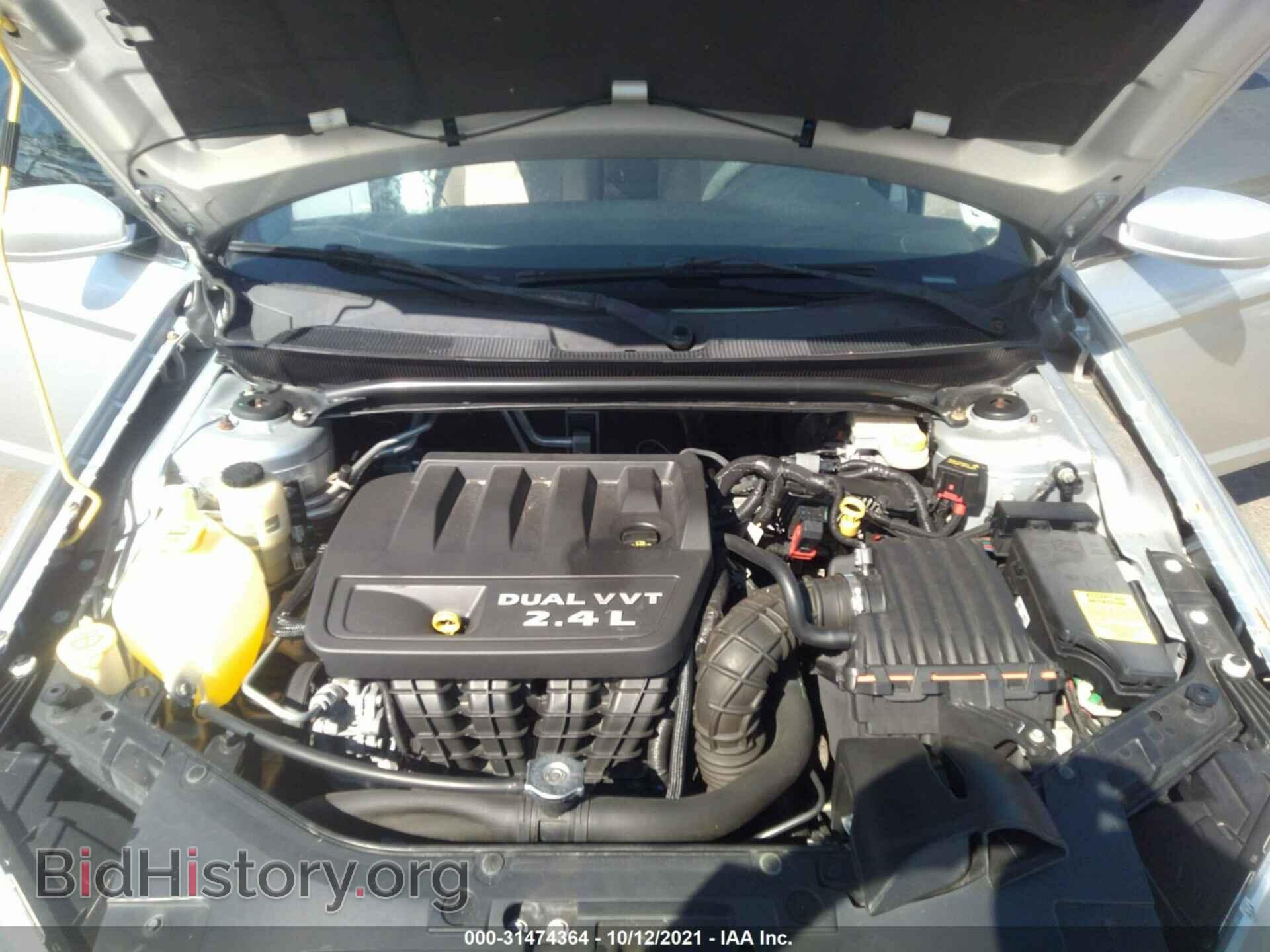 2012 CHRYSLER 200 - VIN: 1C3CCBAB0CN145325 - Фото 10