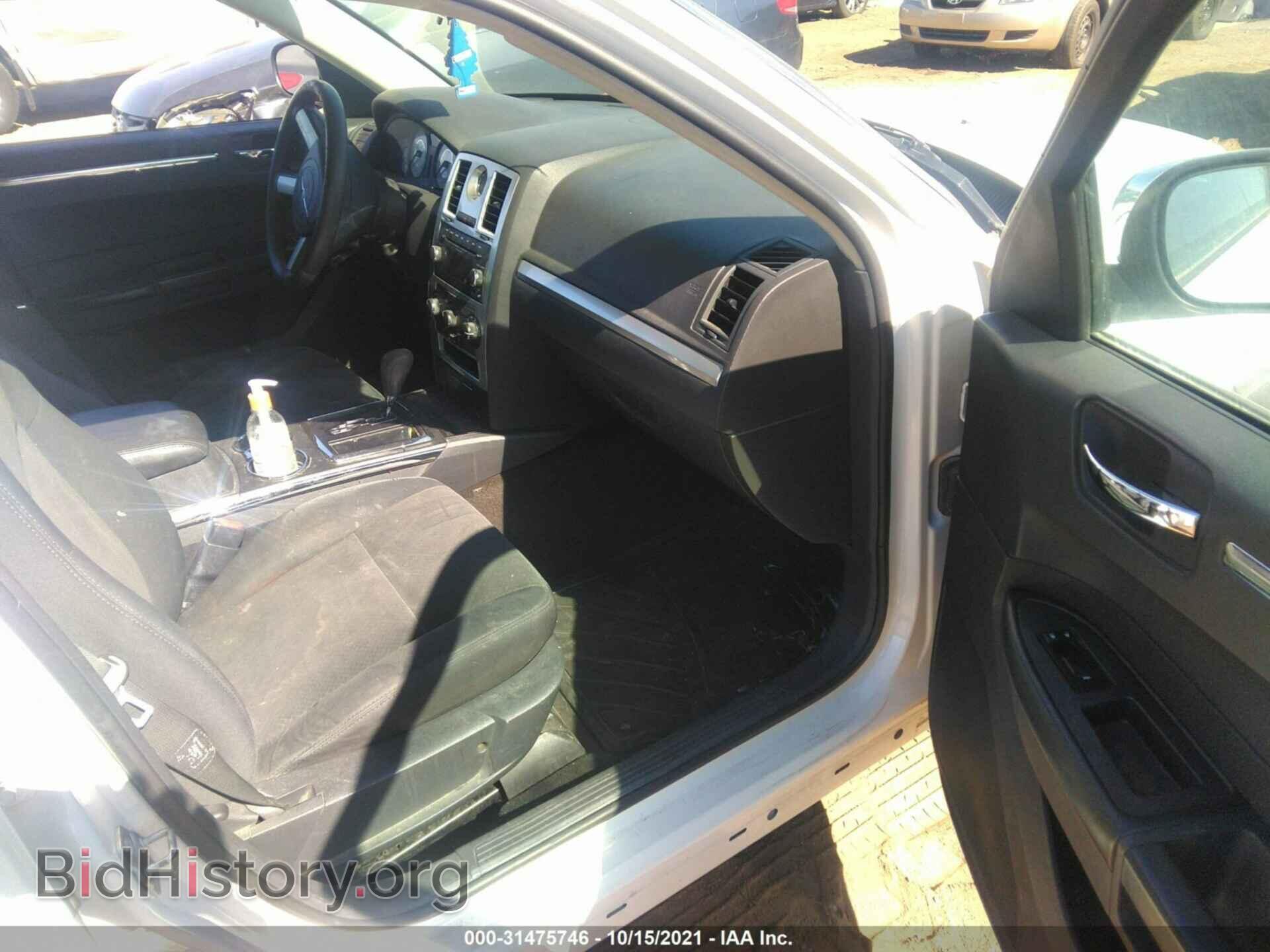 2010 CHRYSLER 300 - VIN: 2C3CA4CD5AH105084 - Фото 5