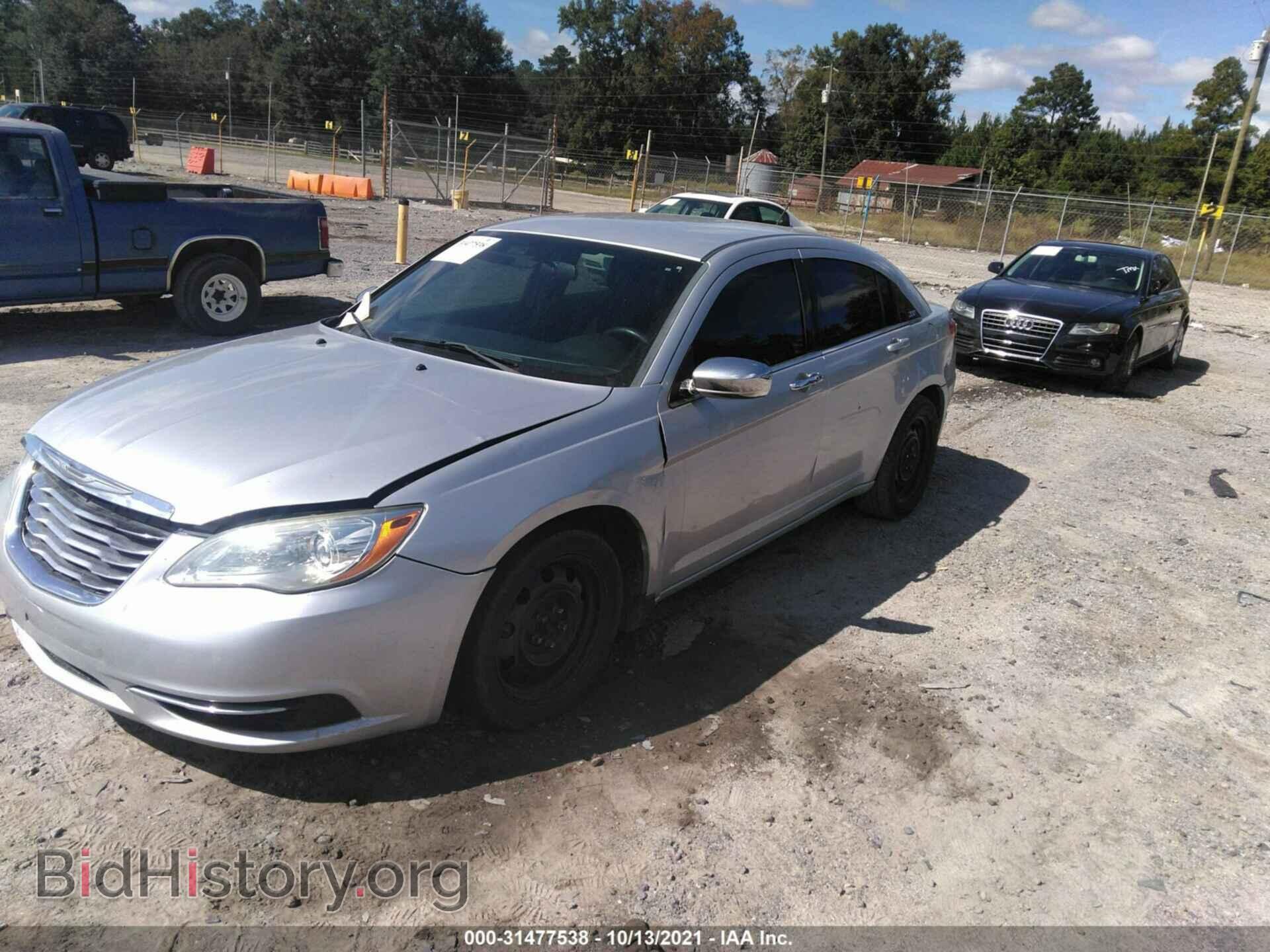 2012 CHRYSLER 200 - VIN: 1C3CCBAB3CN268469 - Photo 2