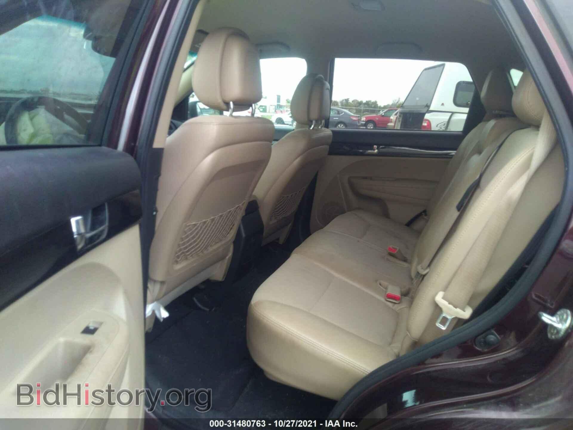 2011 KIA SORENTO - VIN: 5XYKU3A1XBG076375 - Фото 8