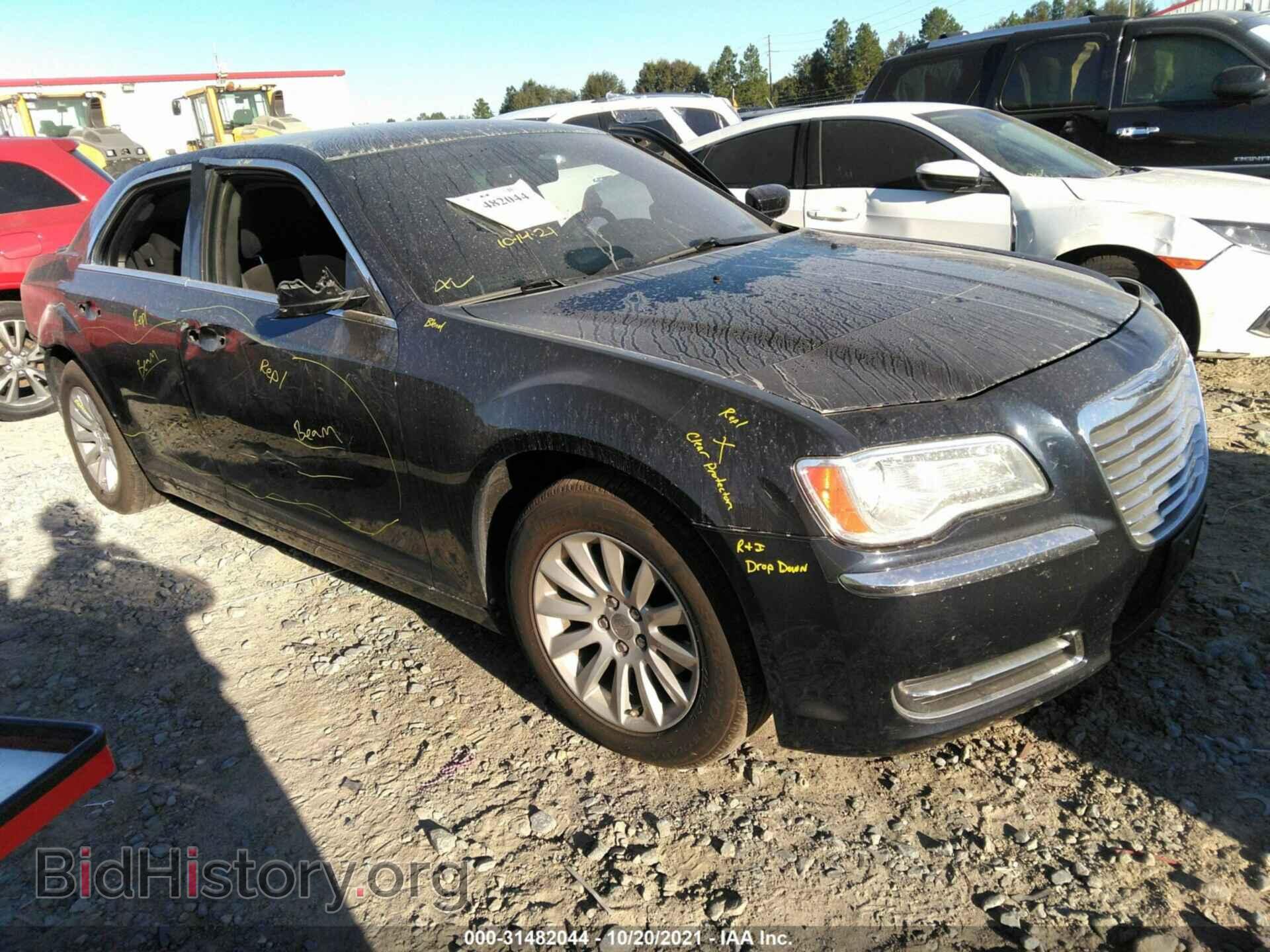 Фотография 2C3CCAAGXCH173146 - CHRYSLER 300 2012