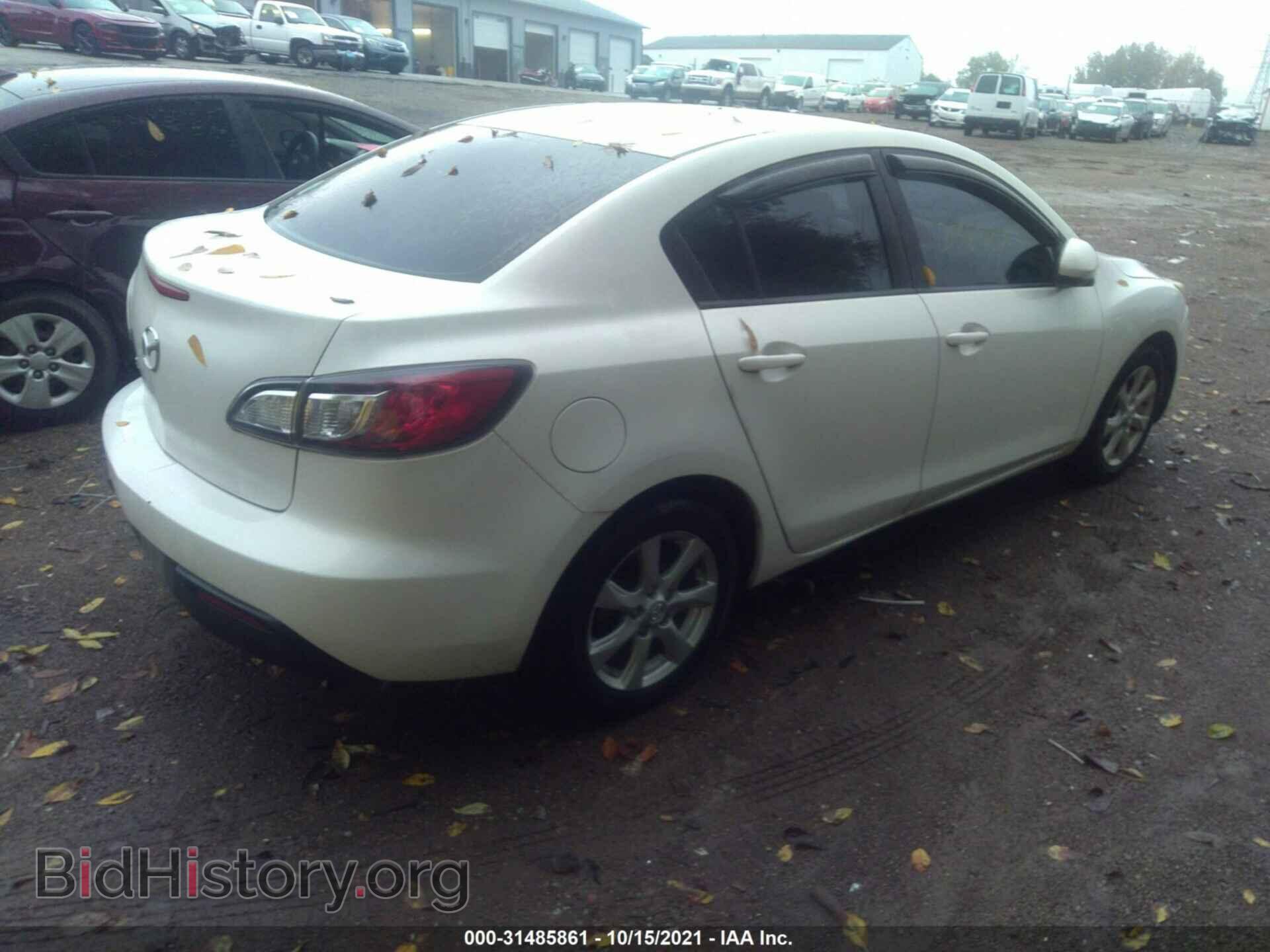 2010 MAZDA MAZDA3 - VIN: JM1BL1SF7A1335484 - Фото 4