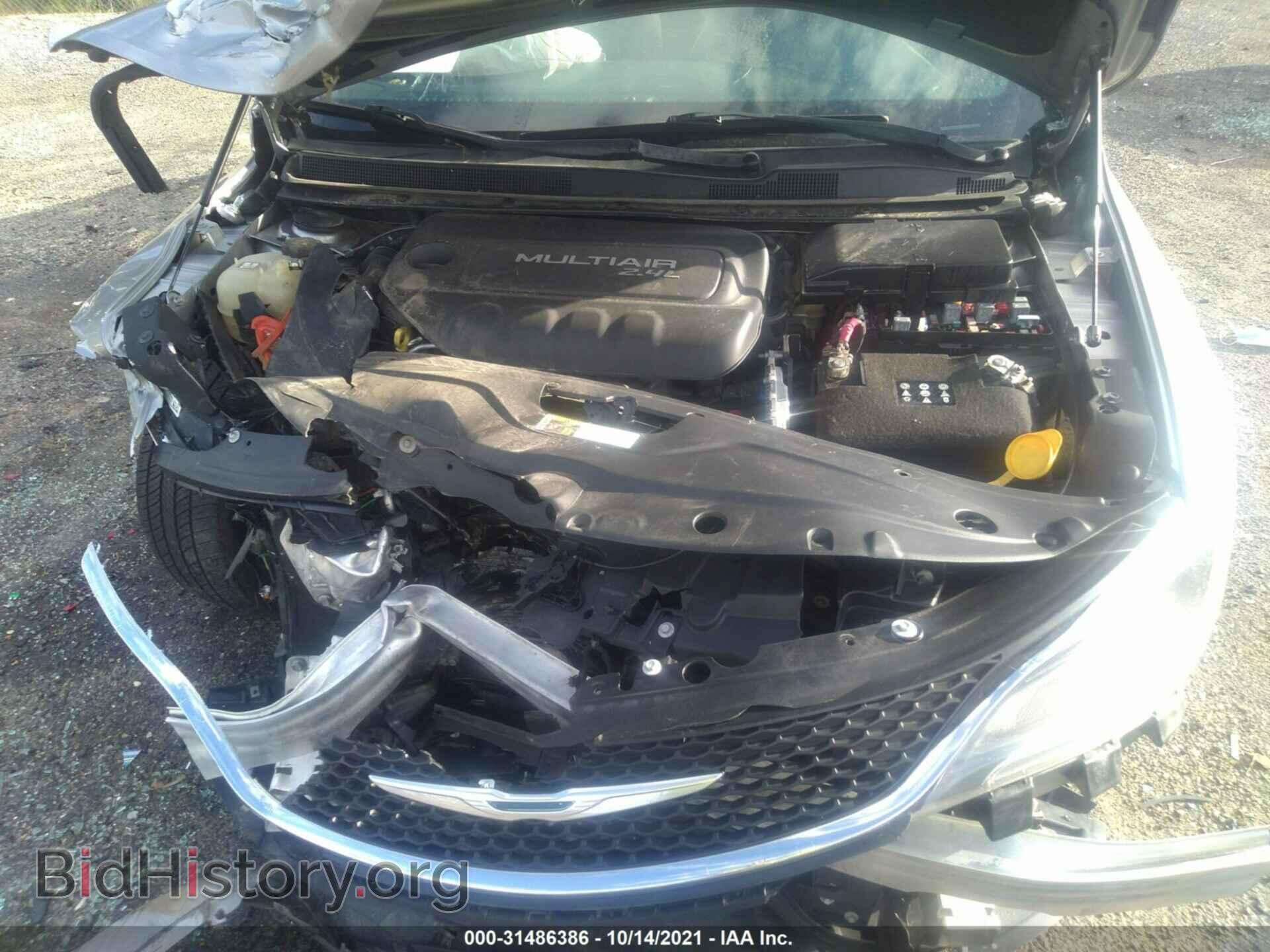 2015 CHRYSLER 200 - VIN: 1C3CCCAB2FN720342 - Фото 10