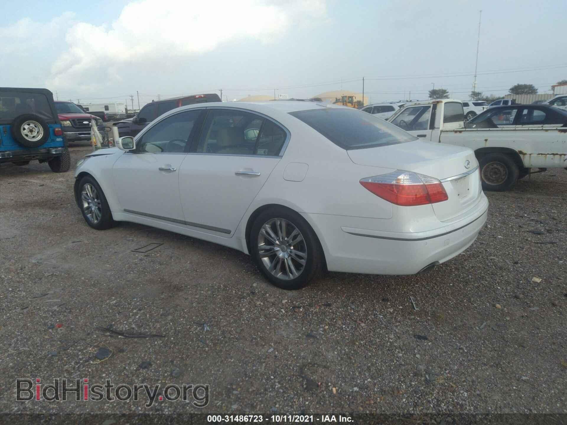 2009 HYUNDAI GENESIS - VIN: KMHGC46F99U047523 - Фото 3