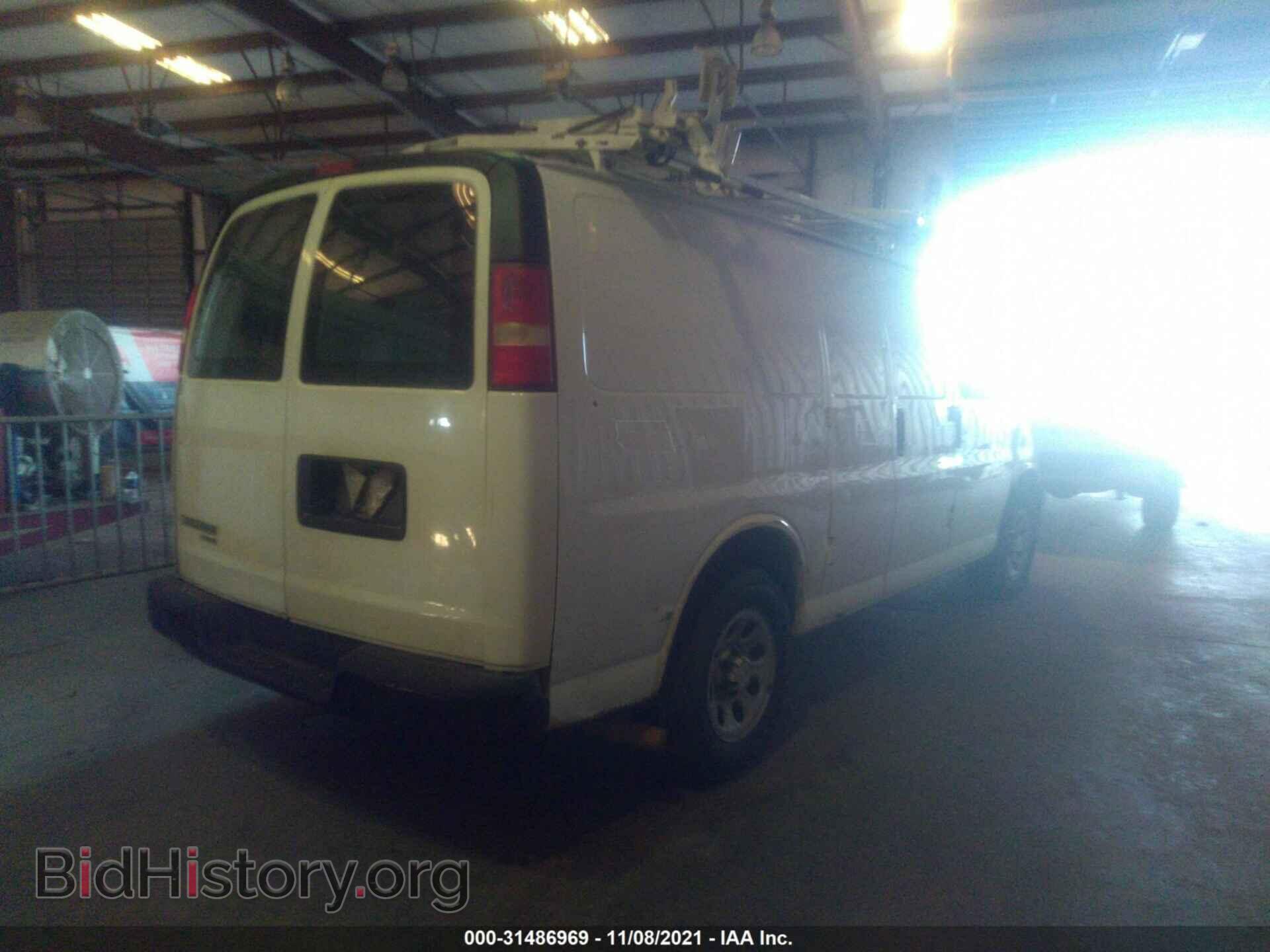 2013 CHEVROLET EXPRESS CARGO VAN - VIN: 1GCSGAFX1D1176876 - Фото 4