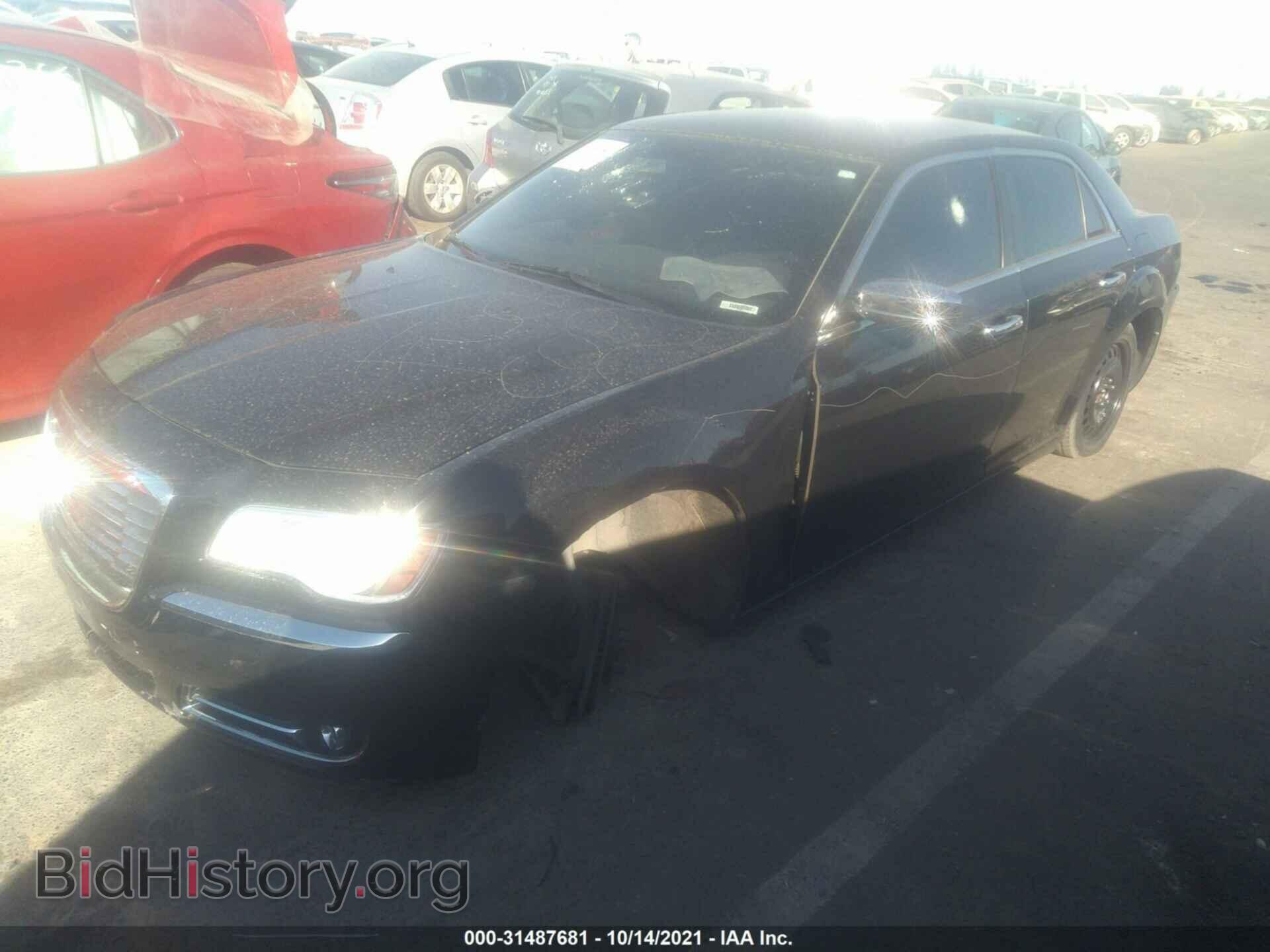 2012 CHRYSLER 300 - VIN: 2C3CCACG8CH265837 - Фото 2
