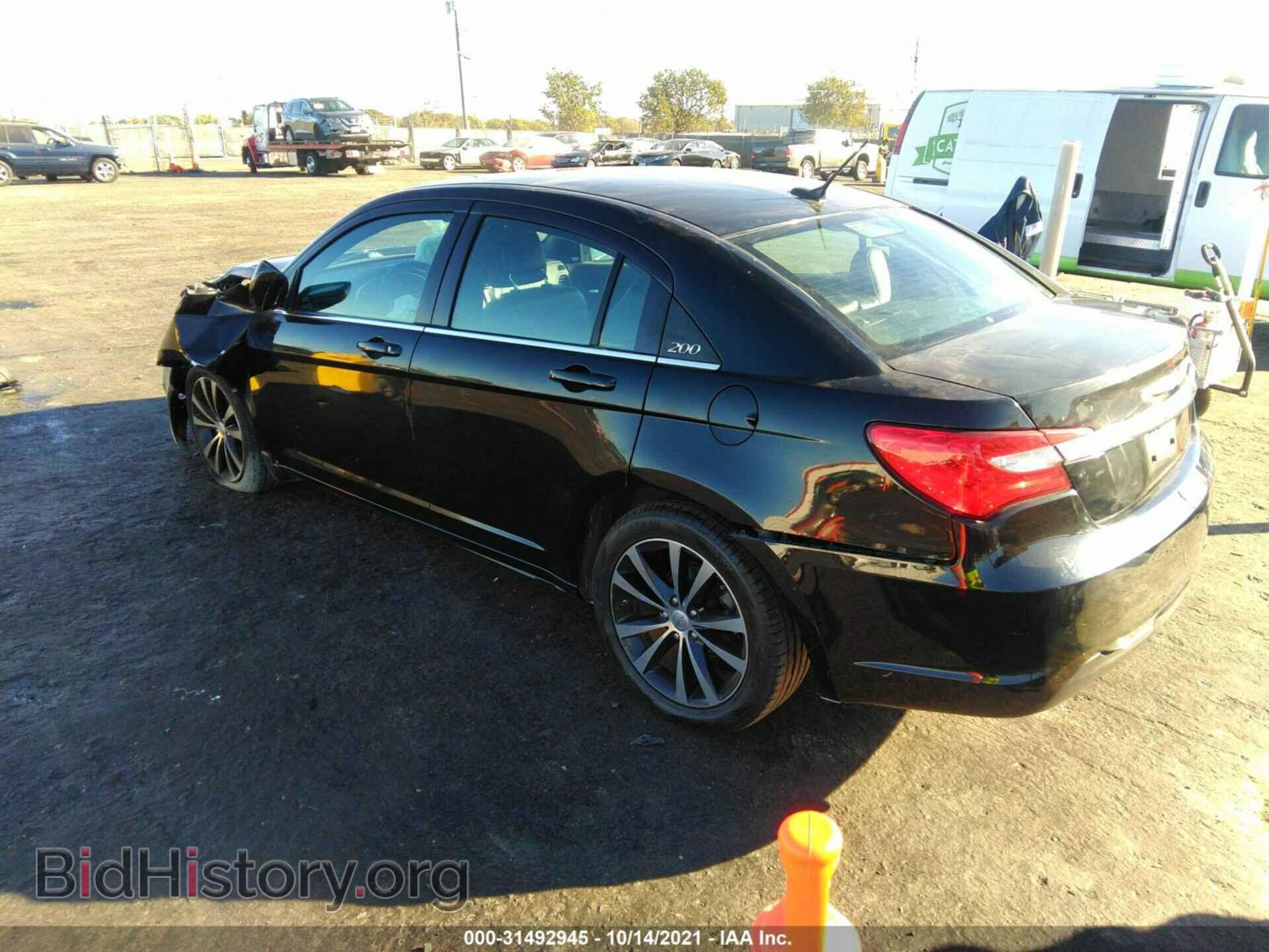 2012 CHRYSLER 200 - VIN: 1C3CCBHG9CN321905 - Фото 3