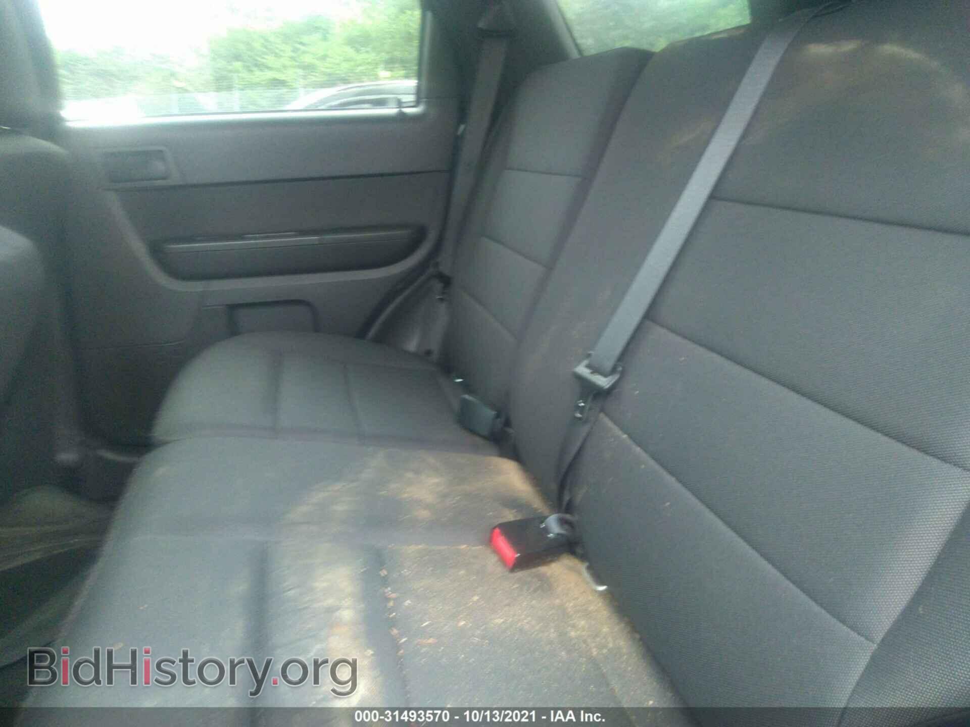 2011 FORD ESCAPE - VIN: 1FMCU0D70BKB58298 - Photo 8