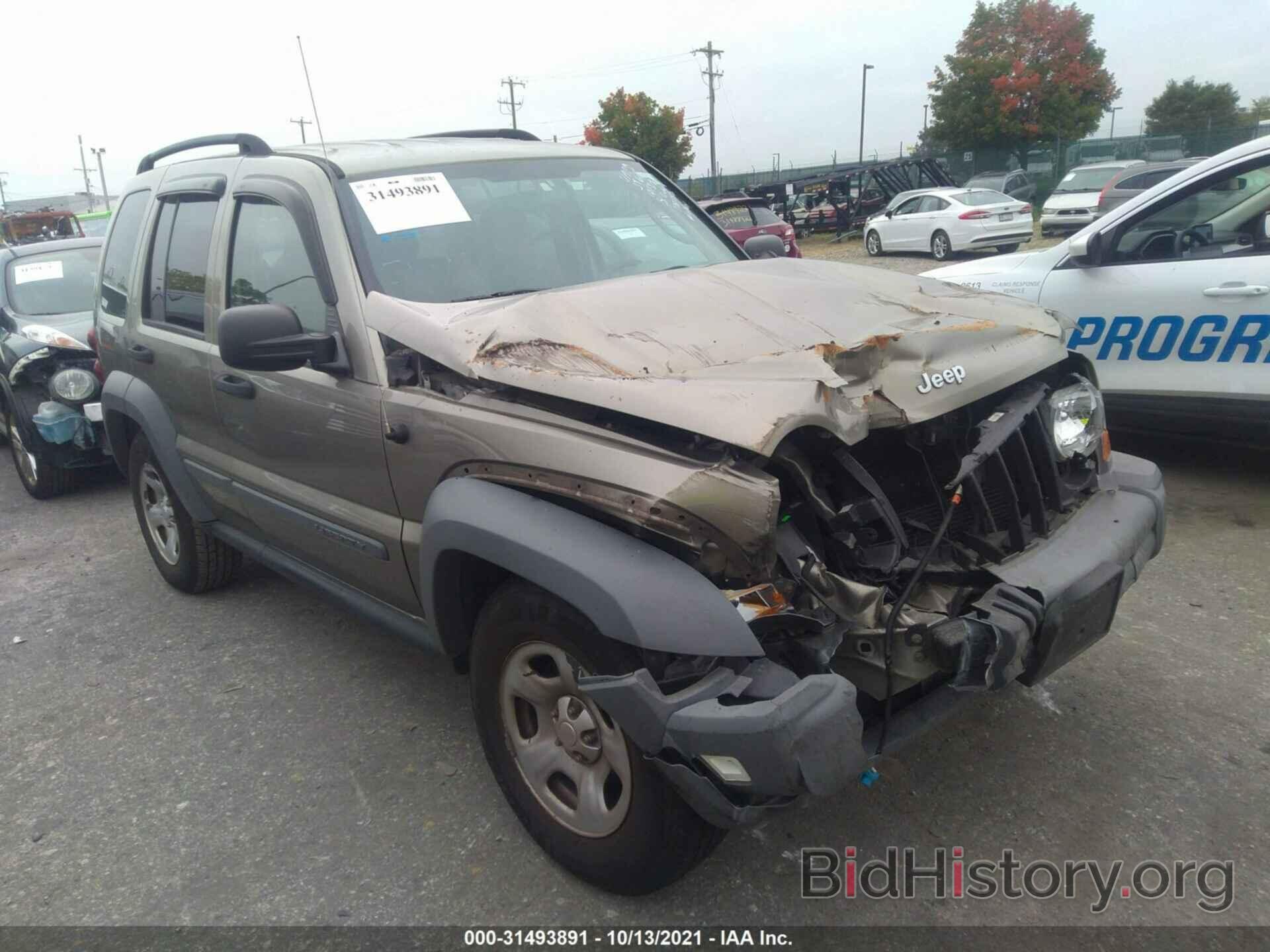 Photo 1J4GL48K66W128052 - JEEP LIBERTY 2006