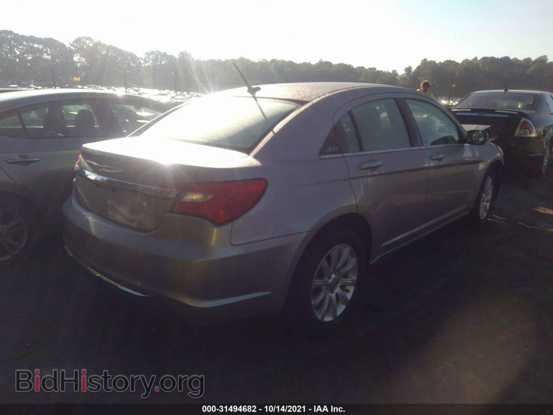 2014 CHRYSLER 200 - VIN: 1C3CCBBB1EN192400 - Photo 4