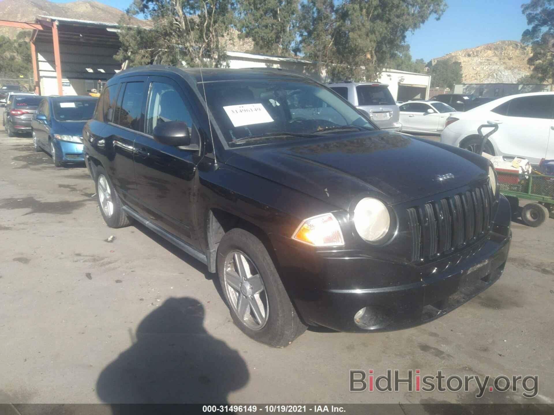 Photo 1J4NF4FB5AD608623 - JEEP COMPASS 2010