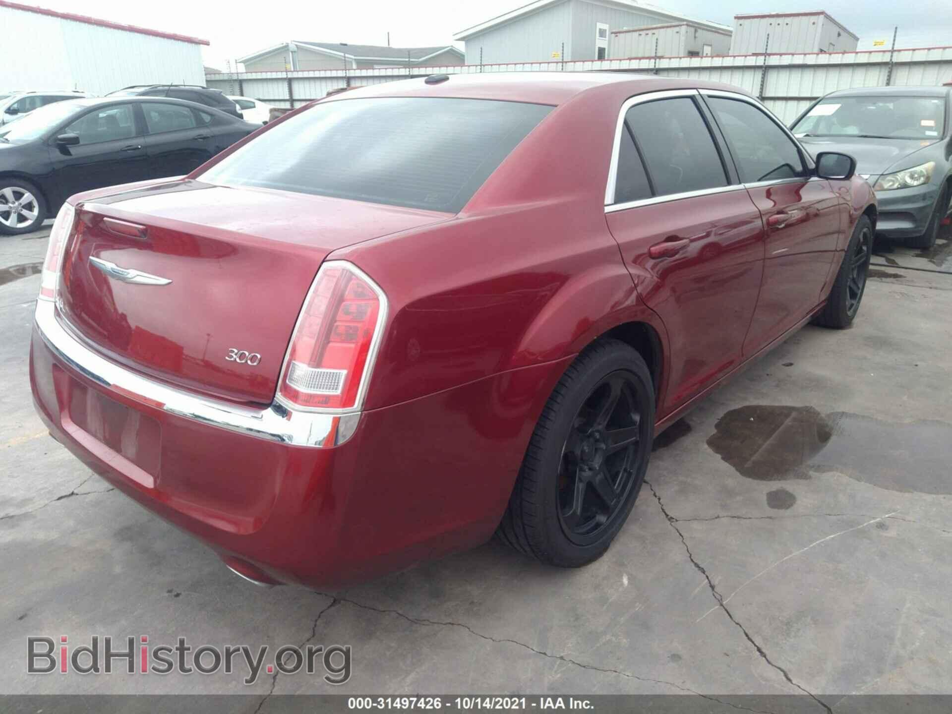 2014 CHRYSLER 300 - VIN: 2C3CCAAG7EH138793 - Фото 4