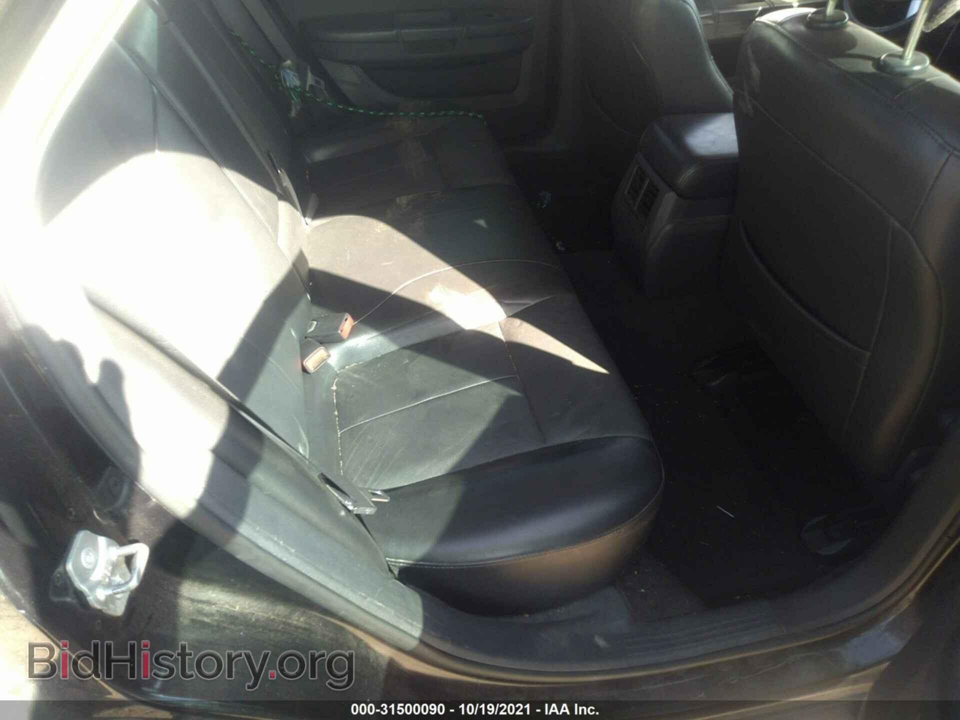 2010 CHRYSLER 300 - VIN: 2C3CA5CV2AH104473 - Фото 8