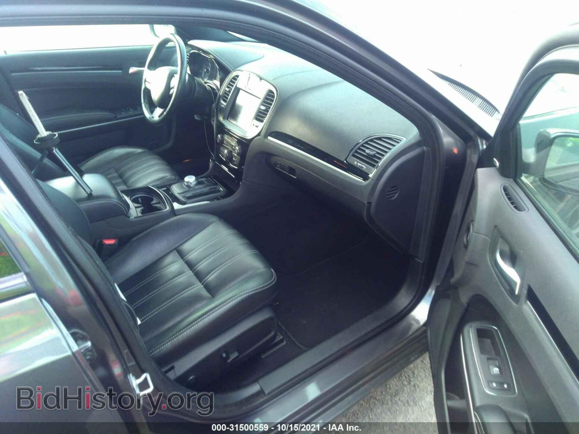 2019 CHRYSLER 300 - VIN: 2C3CCAGG7KH586289 - Фото 5