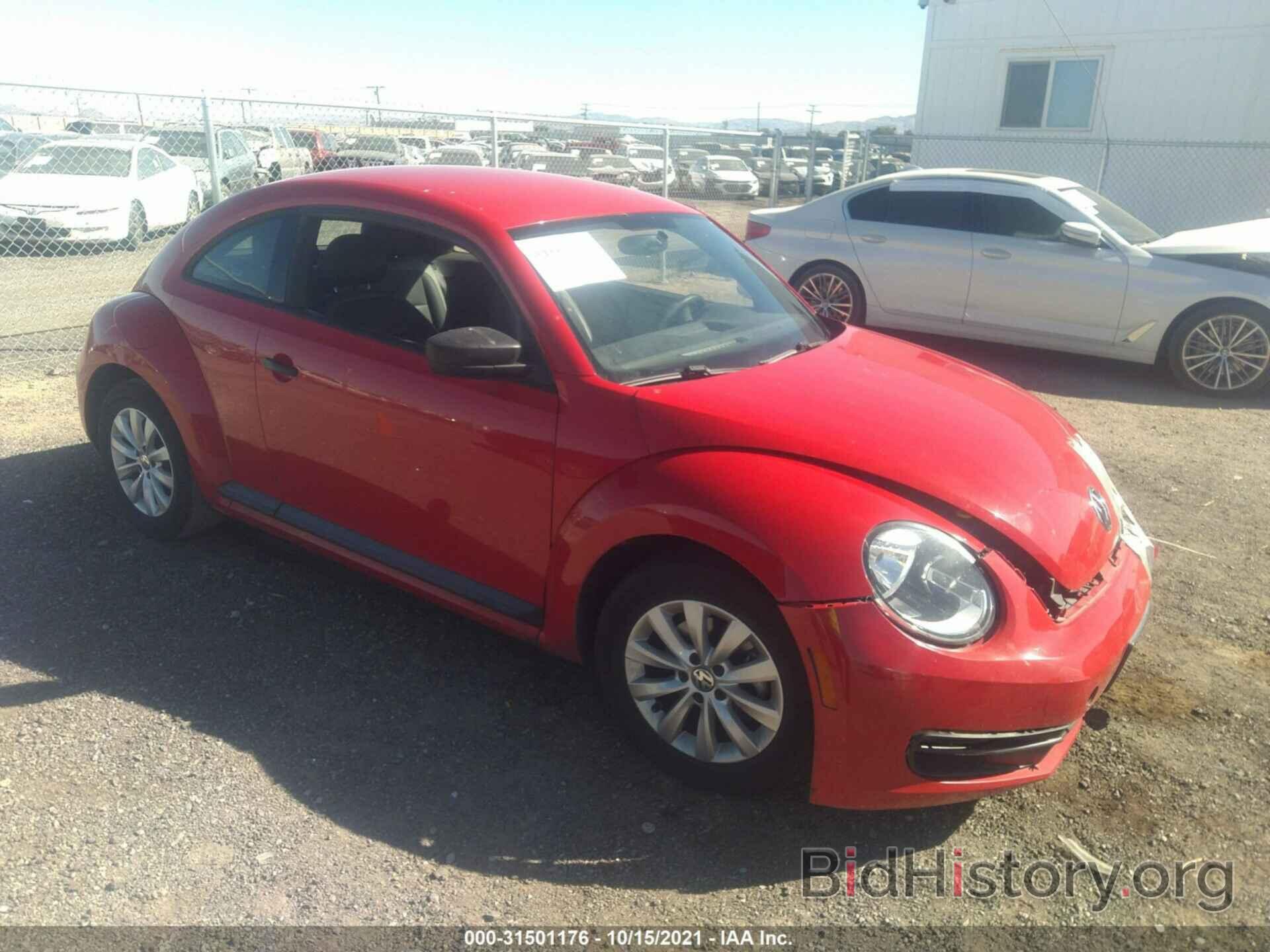 Photo 3VWF17AT8FM635897 - VOLKSWAGEN BEETLE COUPE 2015