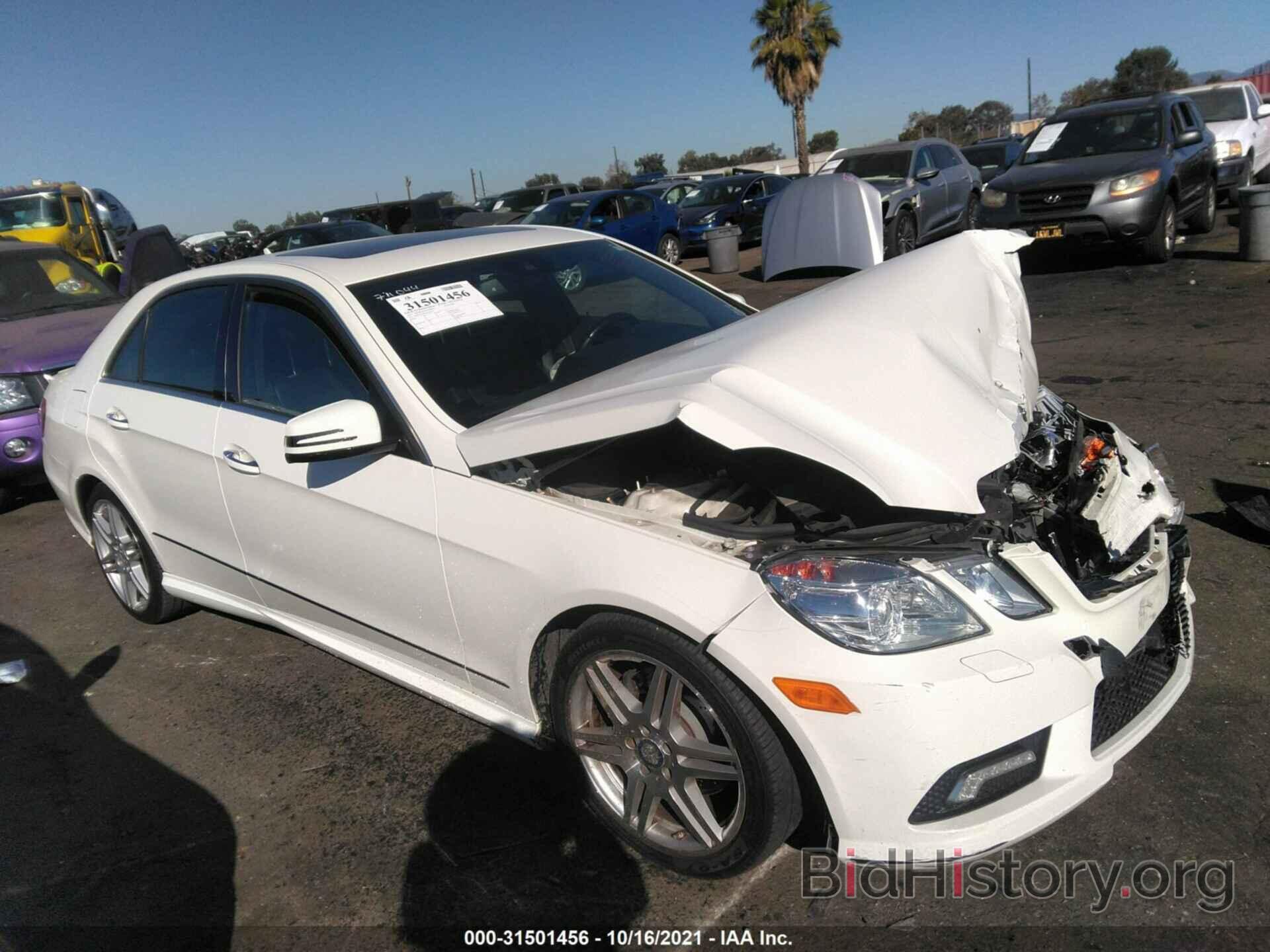 Photo WDDHF5GB3BA285737 - MERCEDES-BENZ E-CLASS 2011