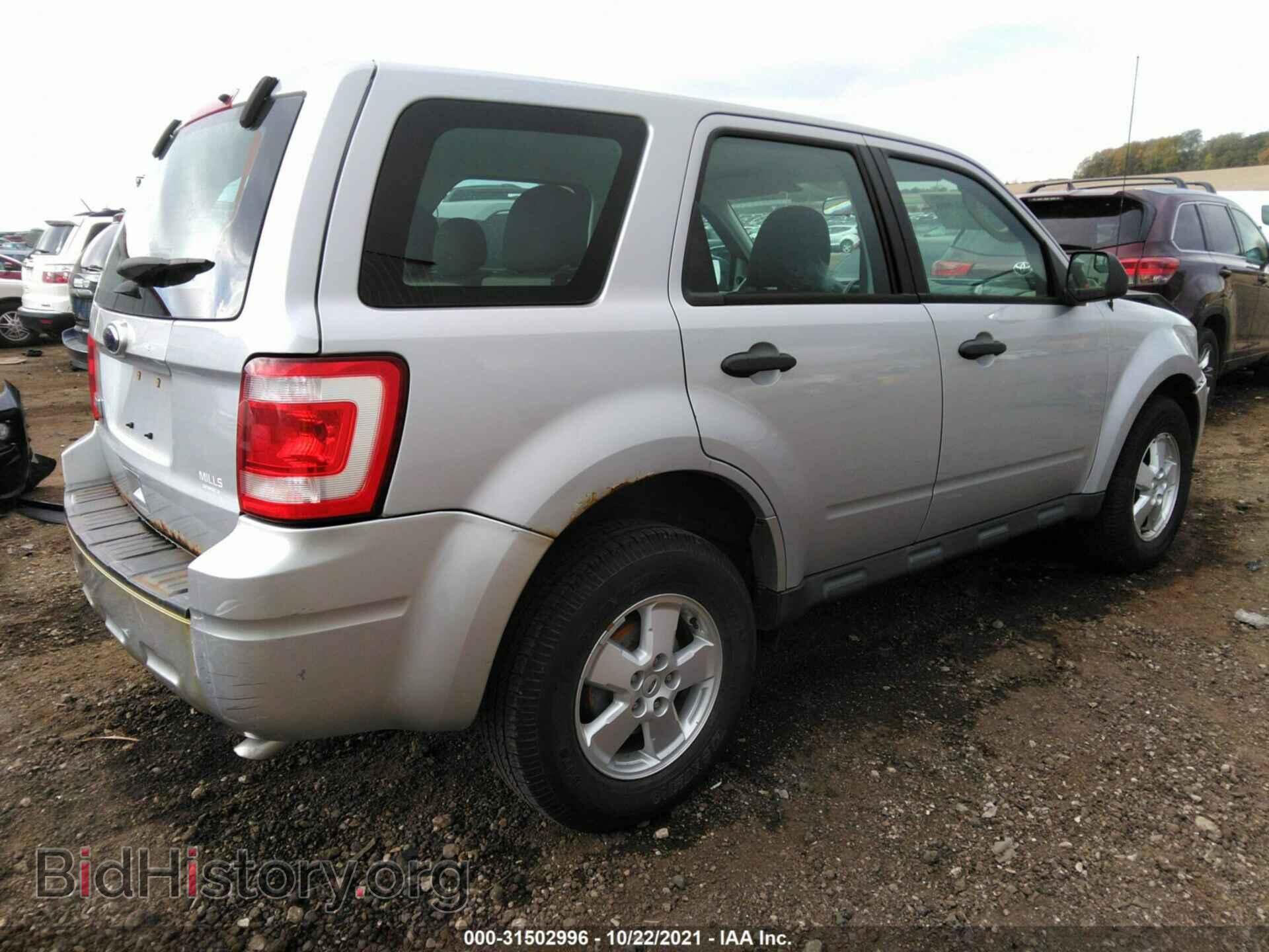 2011 FORD ESCAPE - VIN: 1FMCU0C70BKB10852 - Фото 4