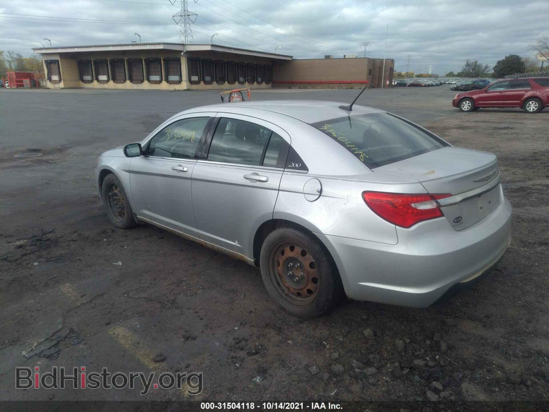 2011 CHRYSLER 200 - VIN: 1C3BC4FB3BN568222 - Photo 3