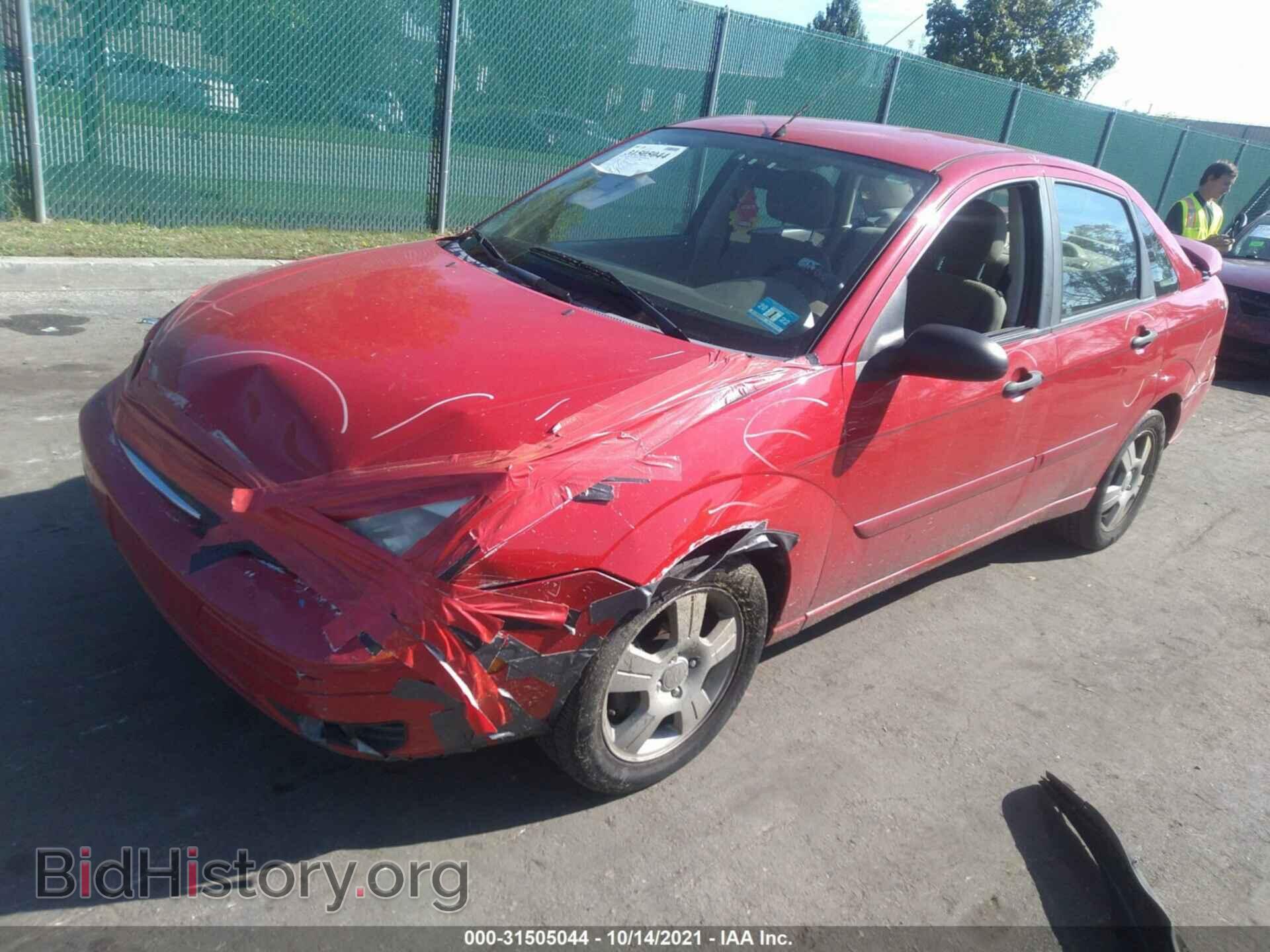 2007 FORD FOCUS - VIN: 1FAHP34N77W143076 - Фото 2