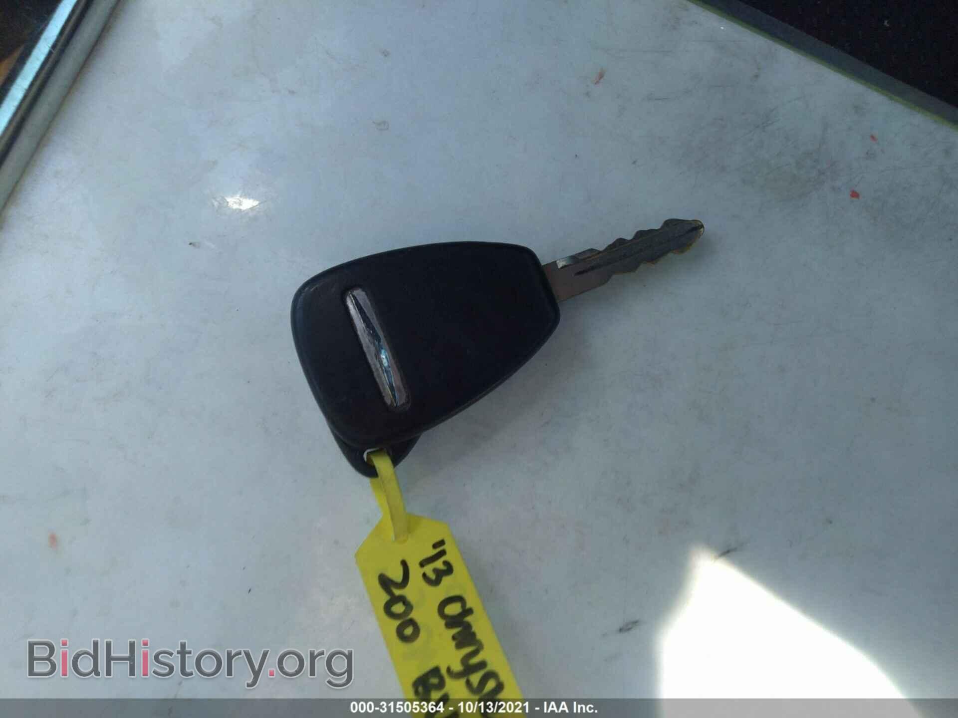 2013 CHRYSLER 200 - VIN: 1C3BCBEB7DN511398 - Photo 11