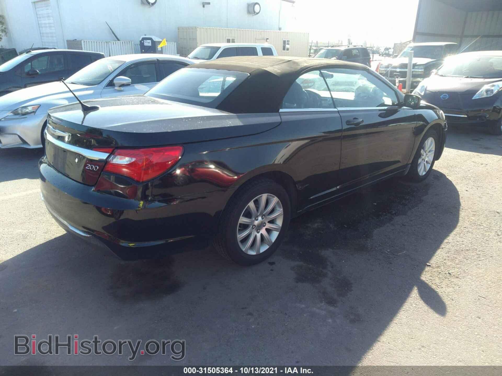 2013 CHRYSLER 200 - VIN: 1C3BCBEB7DN511398 - Photo 4