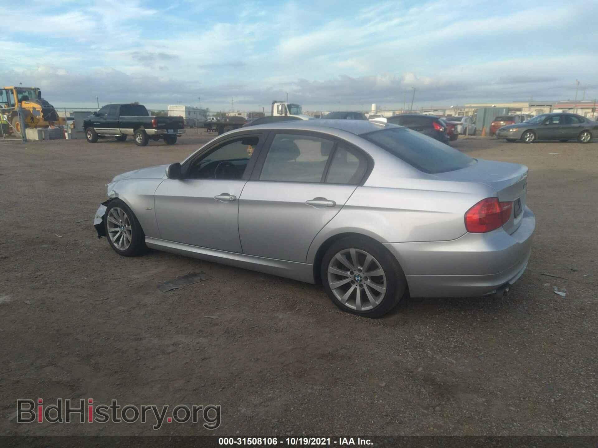 2011 BMW 3 SERIES - VIN: WBAPH7C53BE677537 - Фото 3