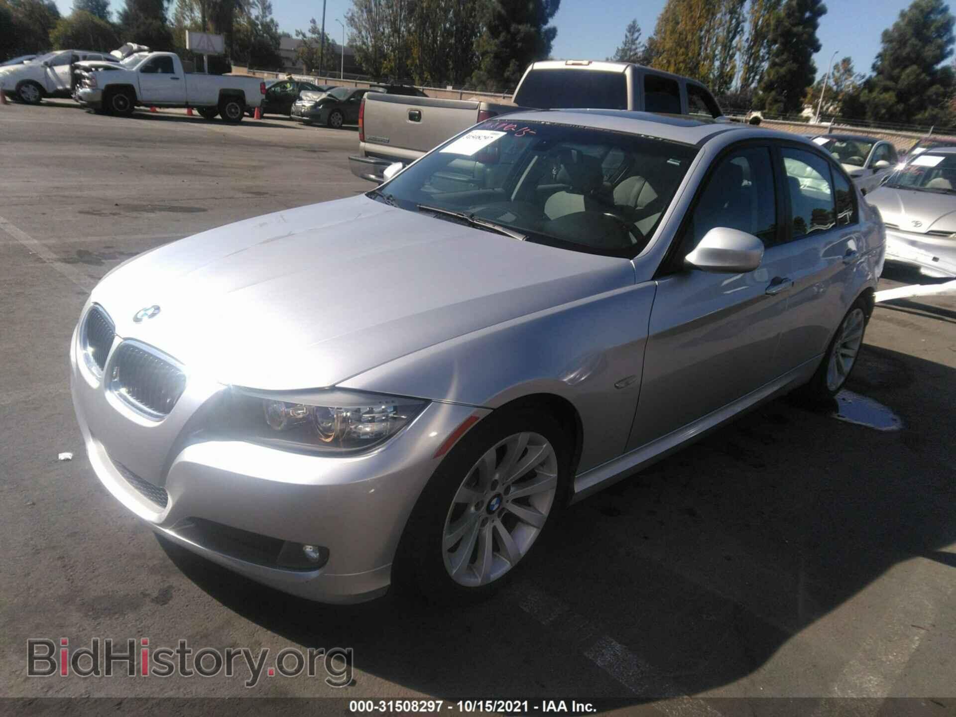 2009 BMW 3 SERIES - VIN: WBAPH57599NL76635 - Фото 2
