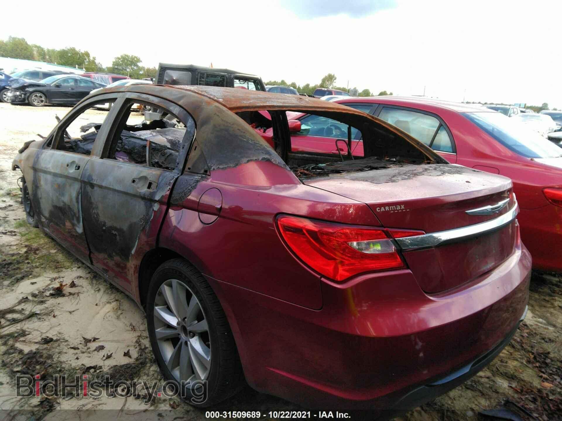 2011 CHRYSLER 200 - VIN: 1C3BC8FG3BN574864 - Фото 3