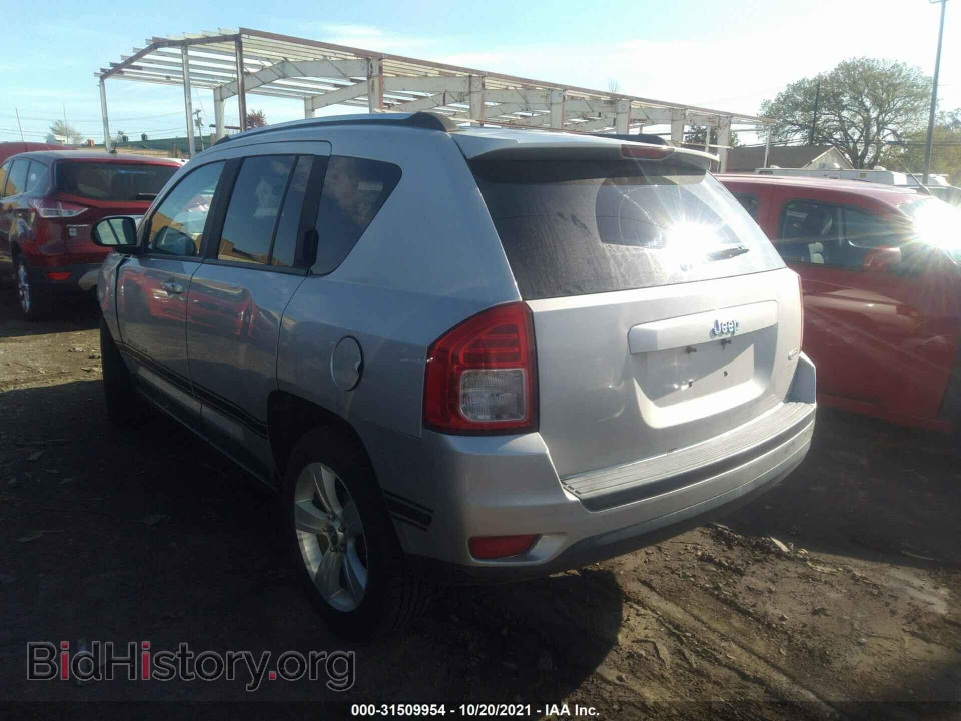 2011 JEEP COMPASS - VIN: 1J4NT1FB2BD151147 - Фото 3