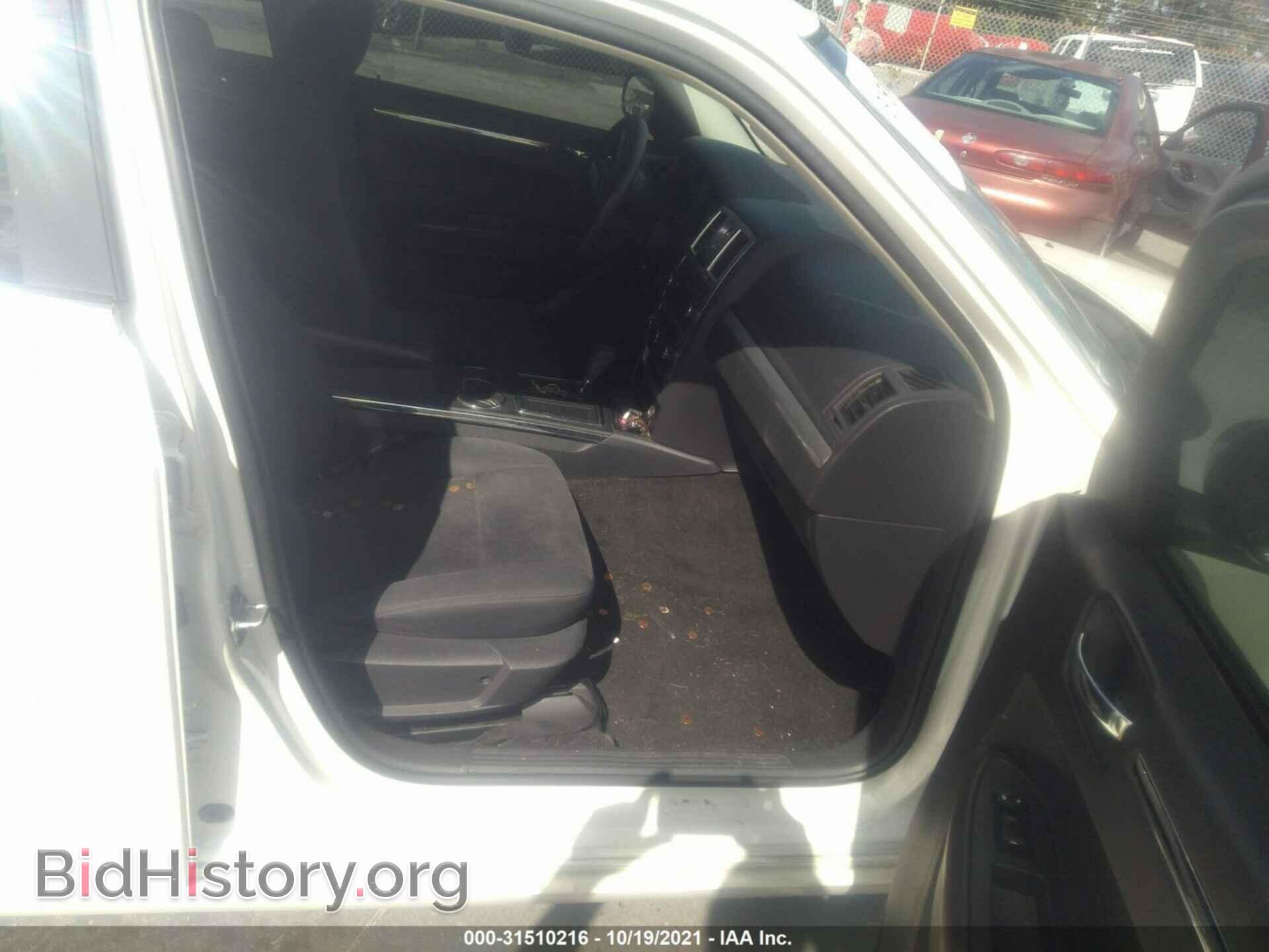 2010 CHRYSLER 300 - VIN: 2C3CA4CD5AH105313 - Фото 5